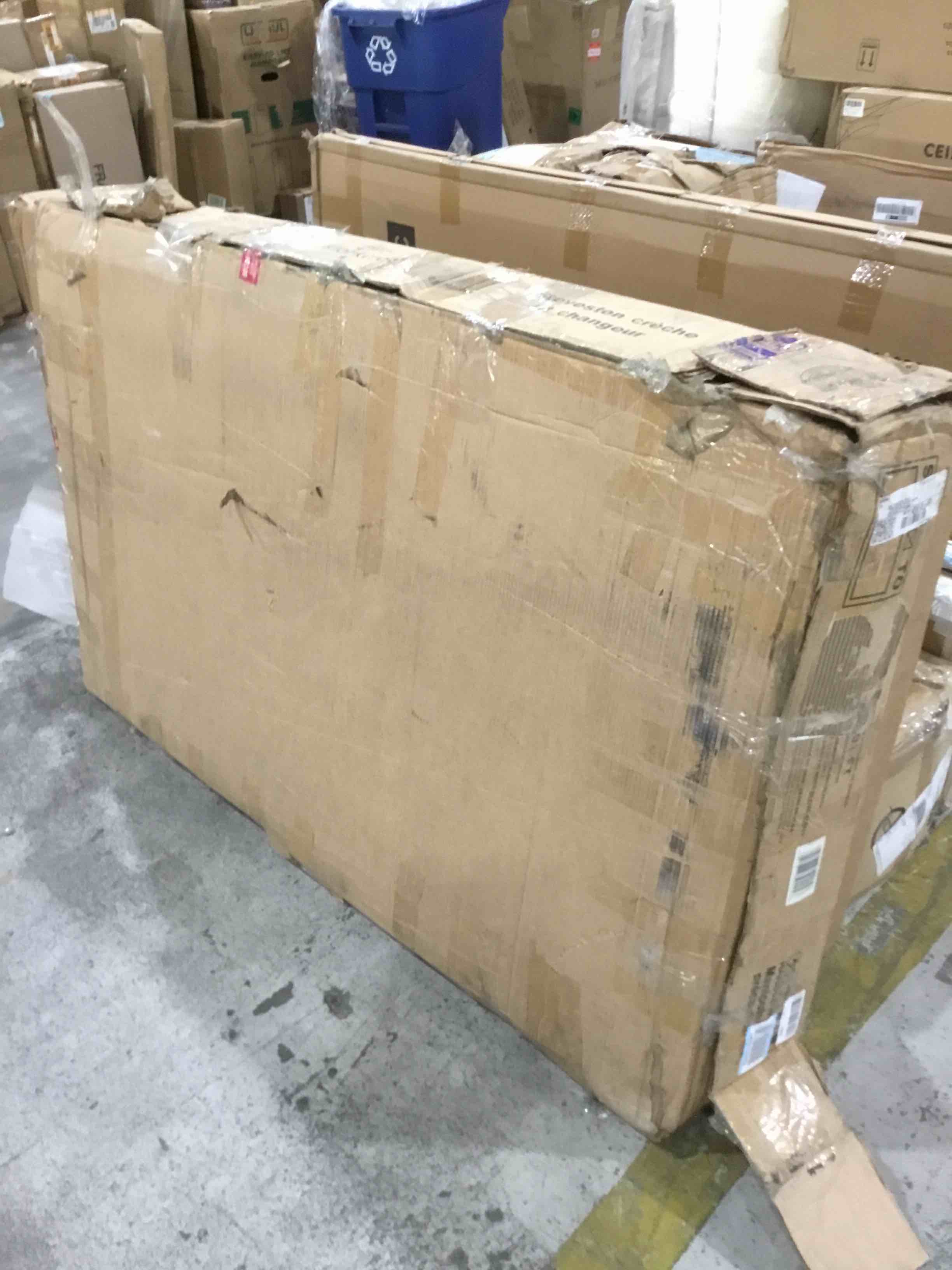 https://s3.amazonaws.com/lotting-images-prod/bidfta/BLU4517546_1696363727955.jpeg