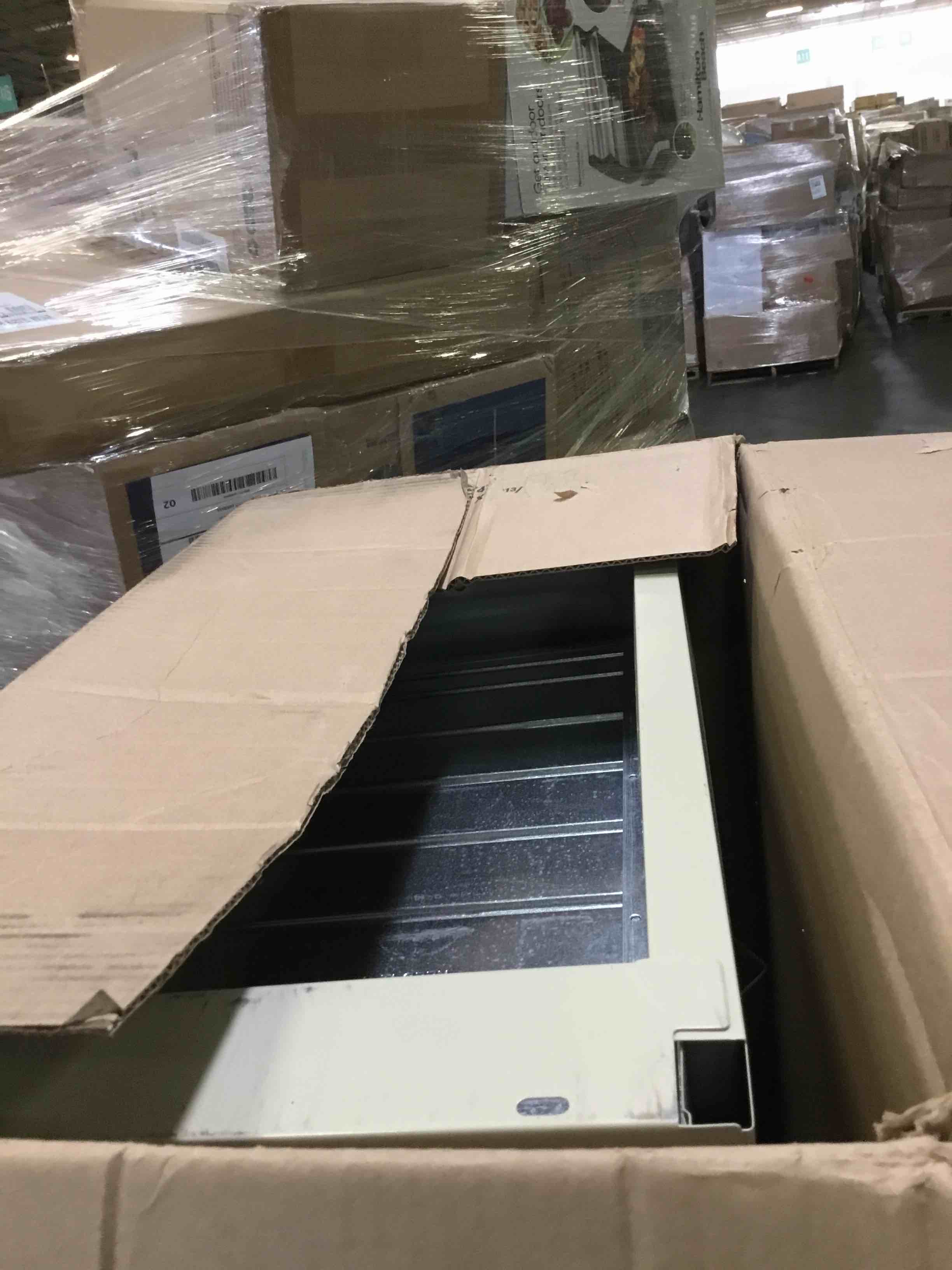 https://s3.amazonaws.com/lotting-images-prod/bidfta/BLU4572066_1680546766112.jpeg