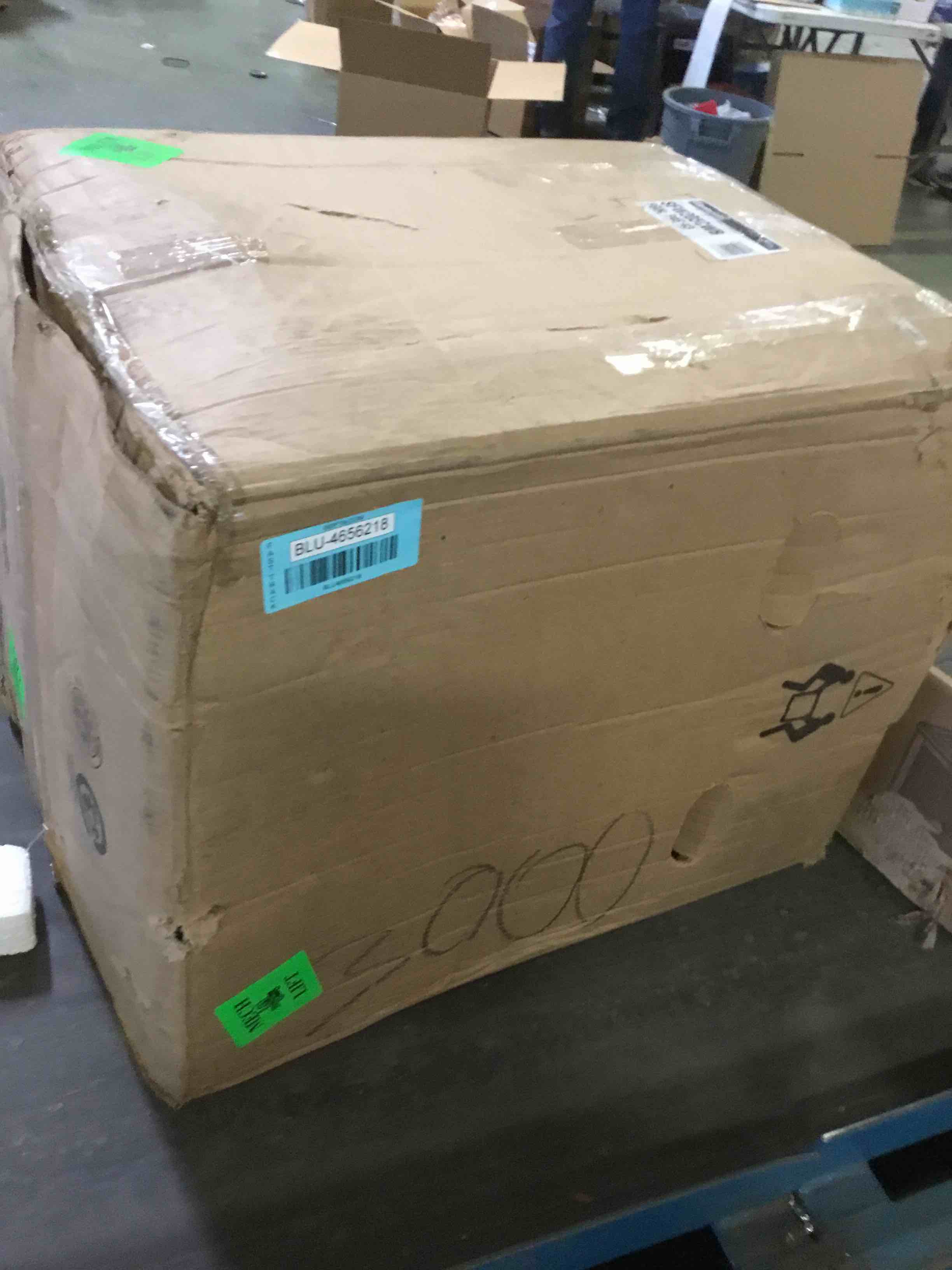 https://s3.amazonaws.com/lotting-images-prod/bidfta/BLU4656218_1679339978718.jpeg