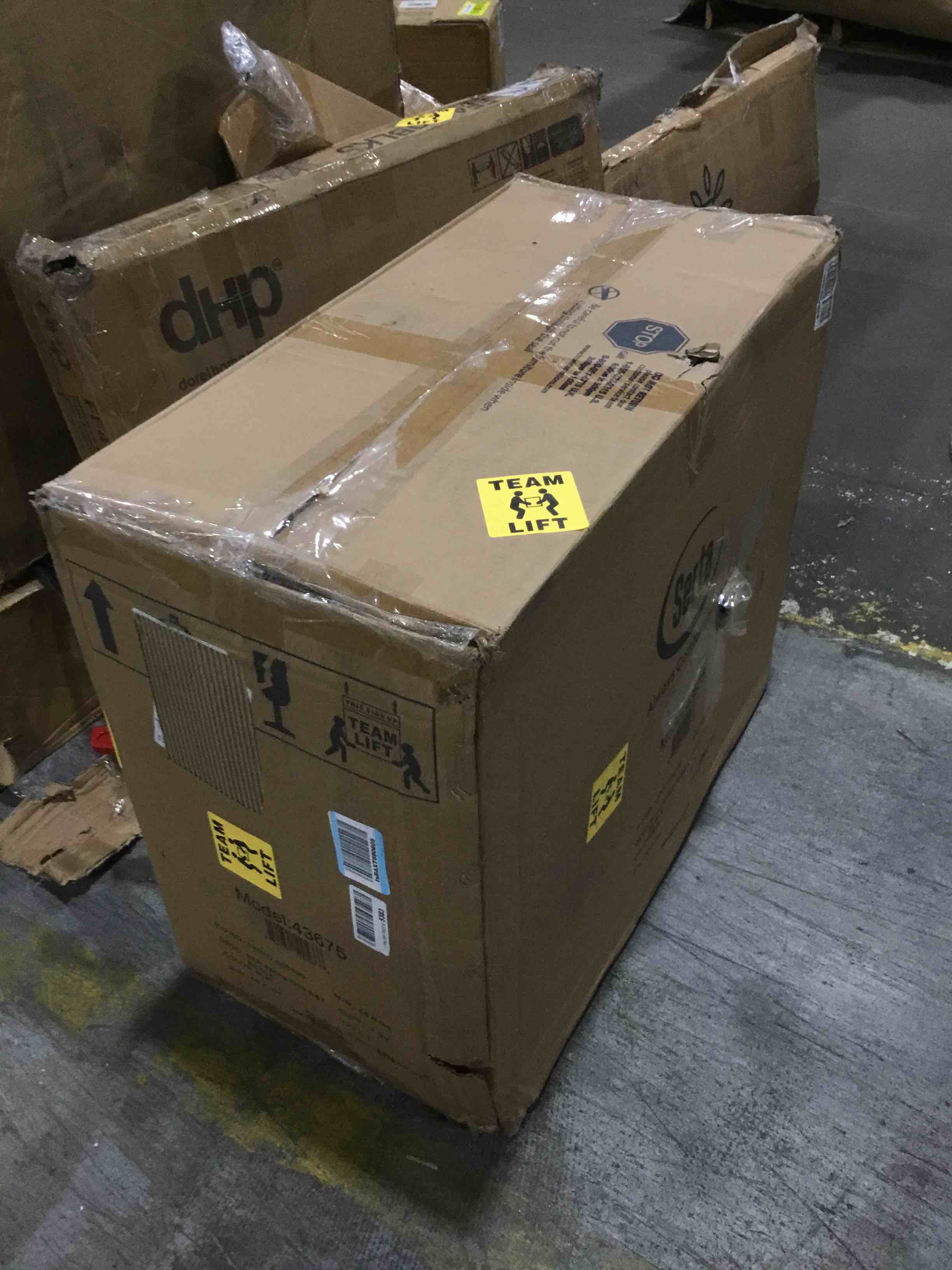 https://s3.amazonaws.com/lotting-images-prod/bidfta/BLU4664982_1689256367814.jpeg