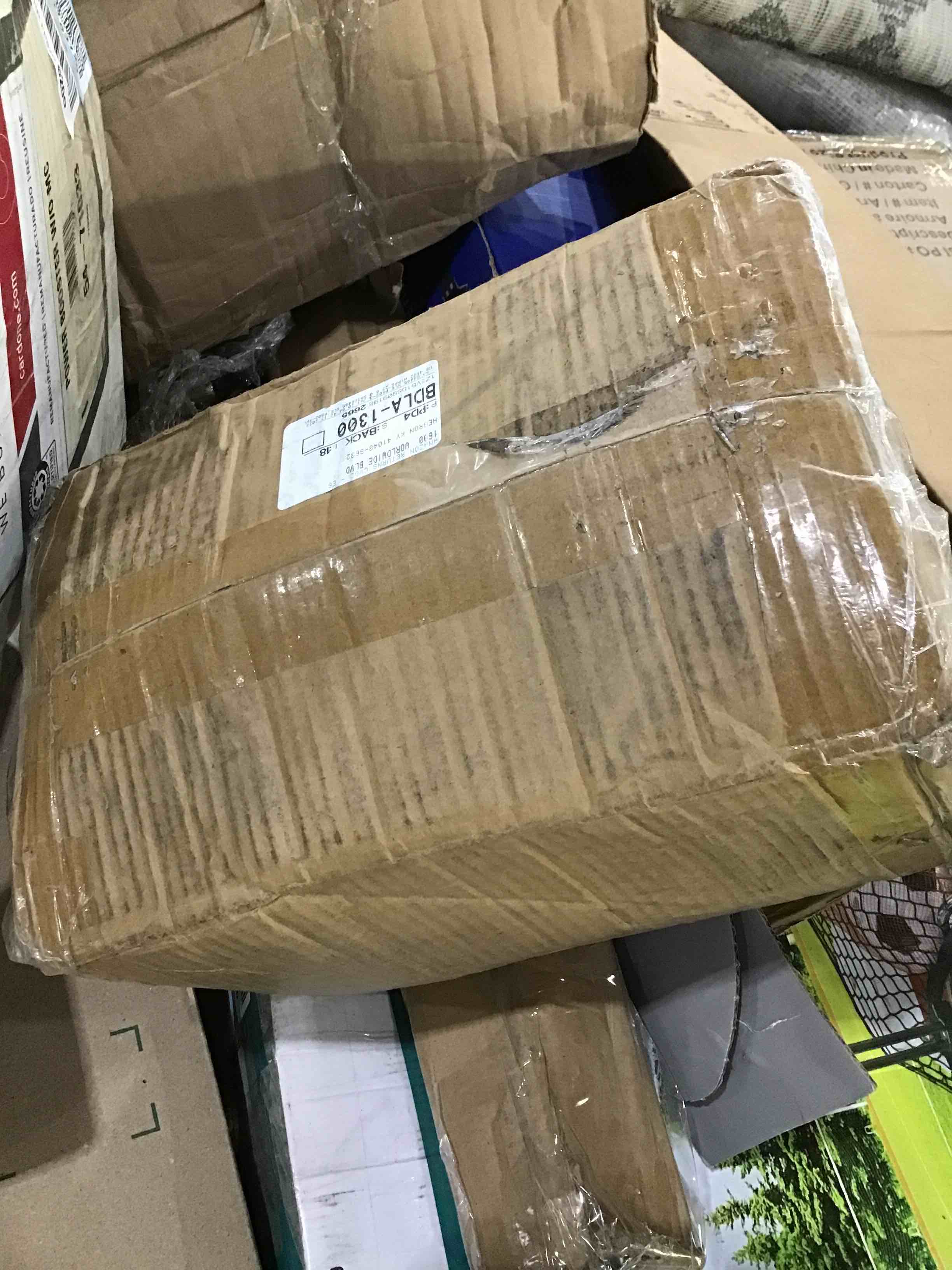 https://s3.amazonaws.com/lotting-images-prod/bidfta/BLU4667968_1690492857419.jpeg