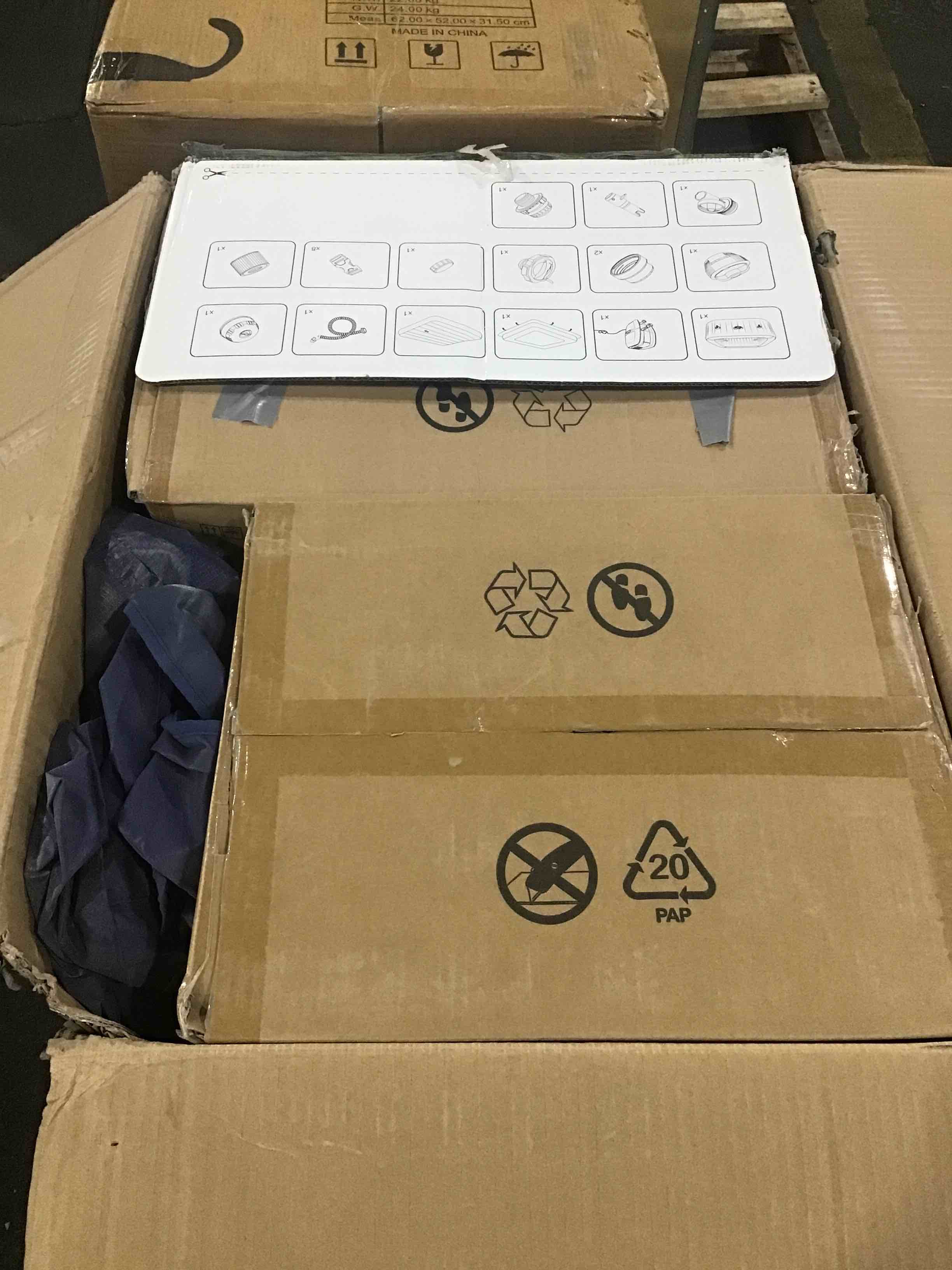 https://s3.amazonaws.com/lotting-images-prod/bidfta/BLU4668488_1689706620004.jpeg
