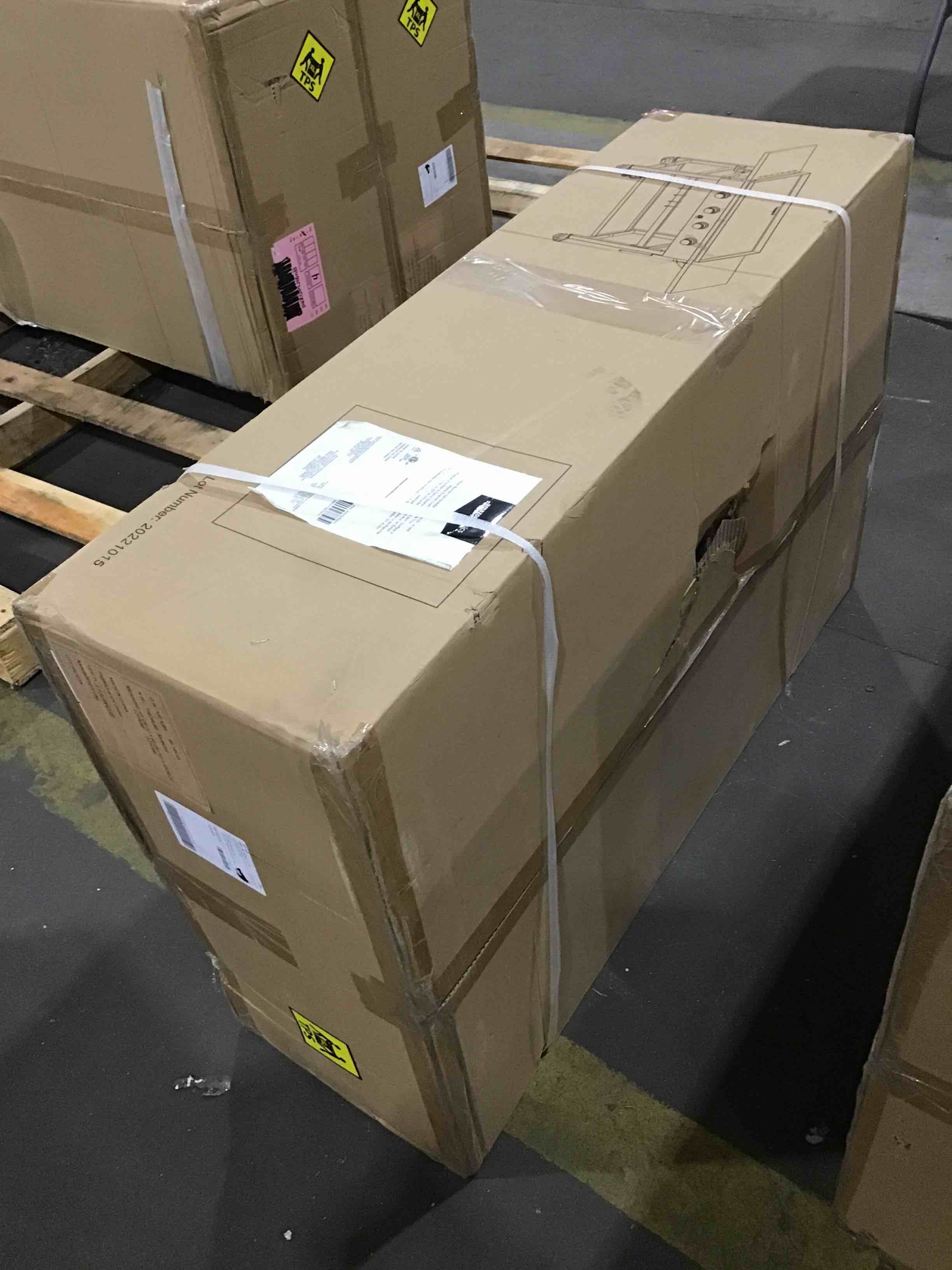https://s3.amazonaws.com/lotting-images-prod/bidfta/BLU4669103_1691424871350.jpeg