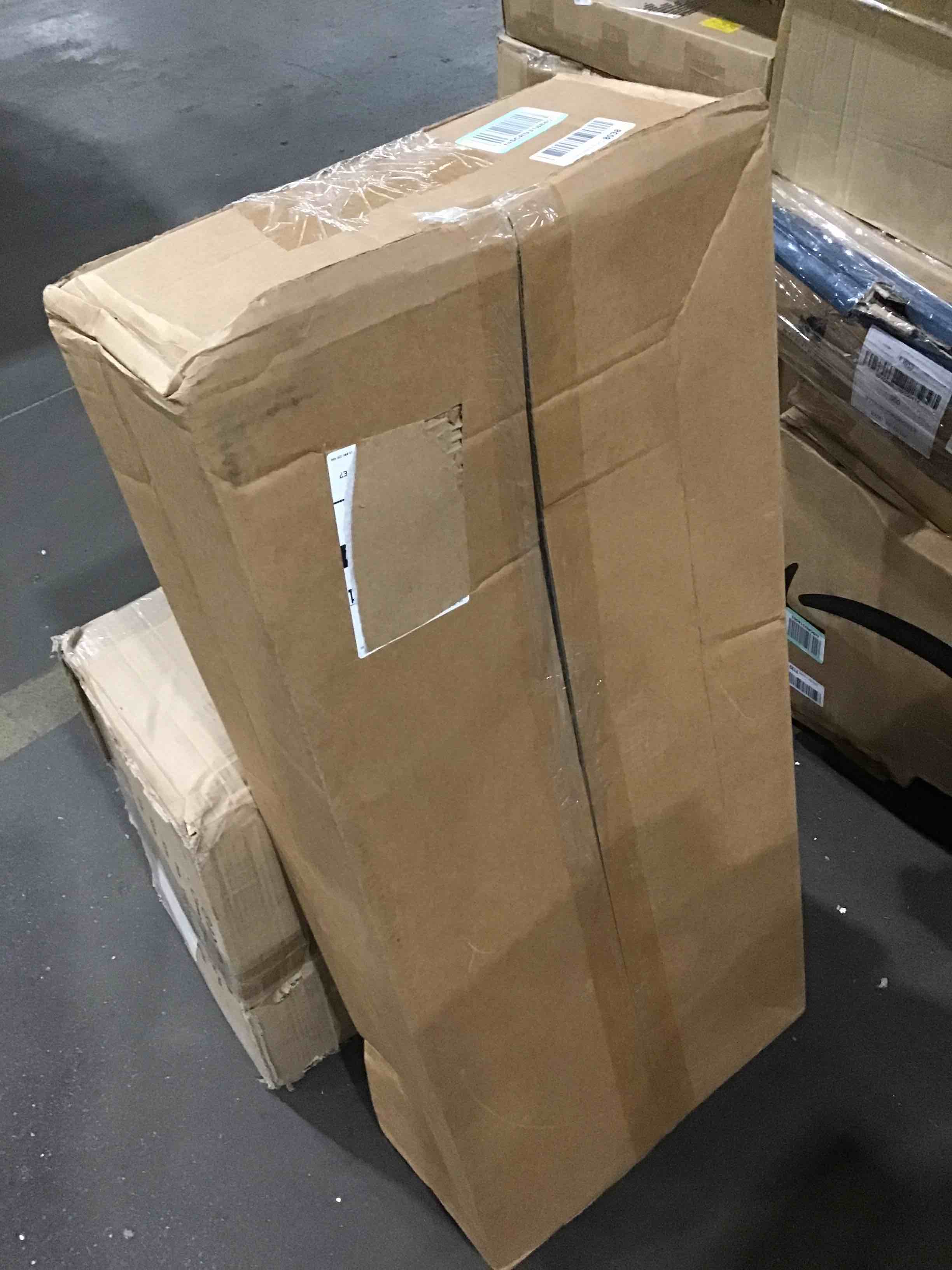 https://s3.amazonaws.com/lotting-images-prod/bidfta/BLU4669624_1692714121535.jpeg