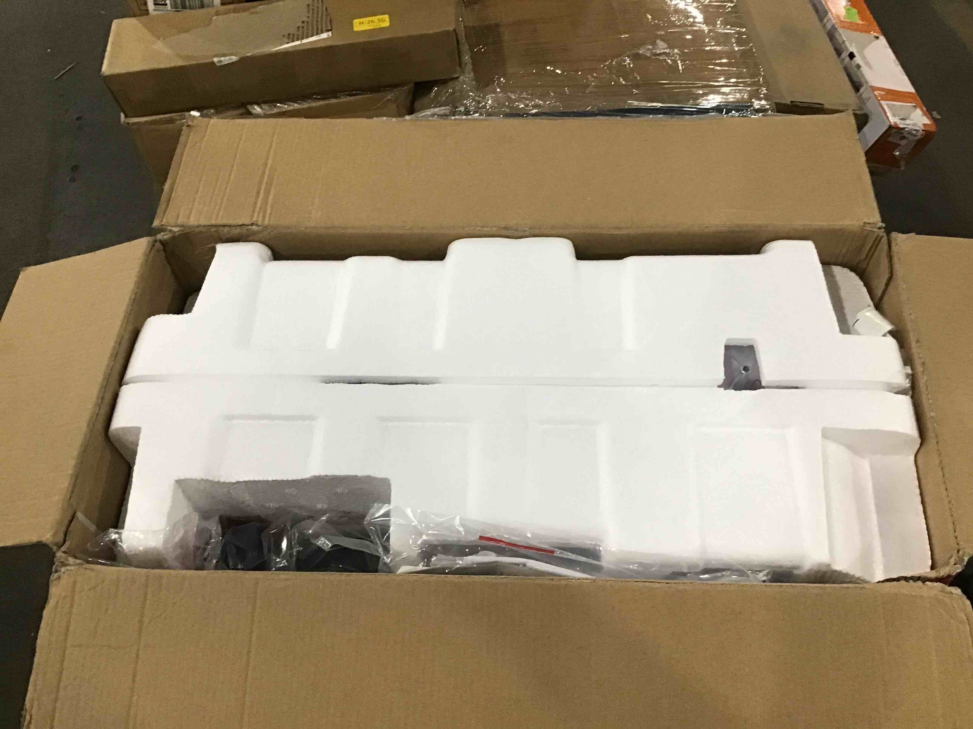https://s3.amazonaws.com/lotting-images-prod/bidfta/BLU4669639_1692719644061.jpeg