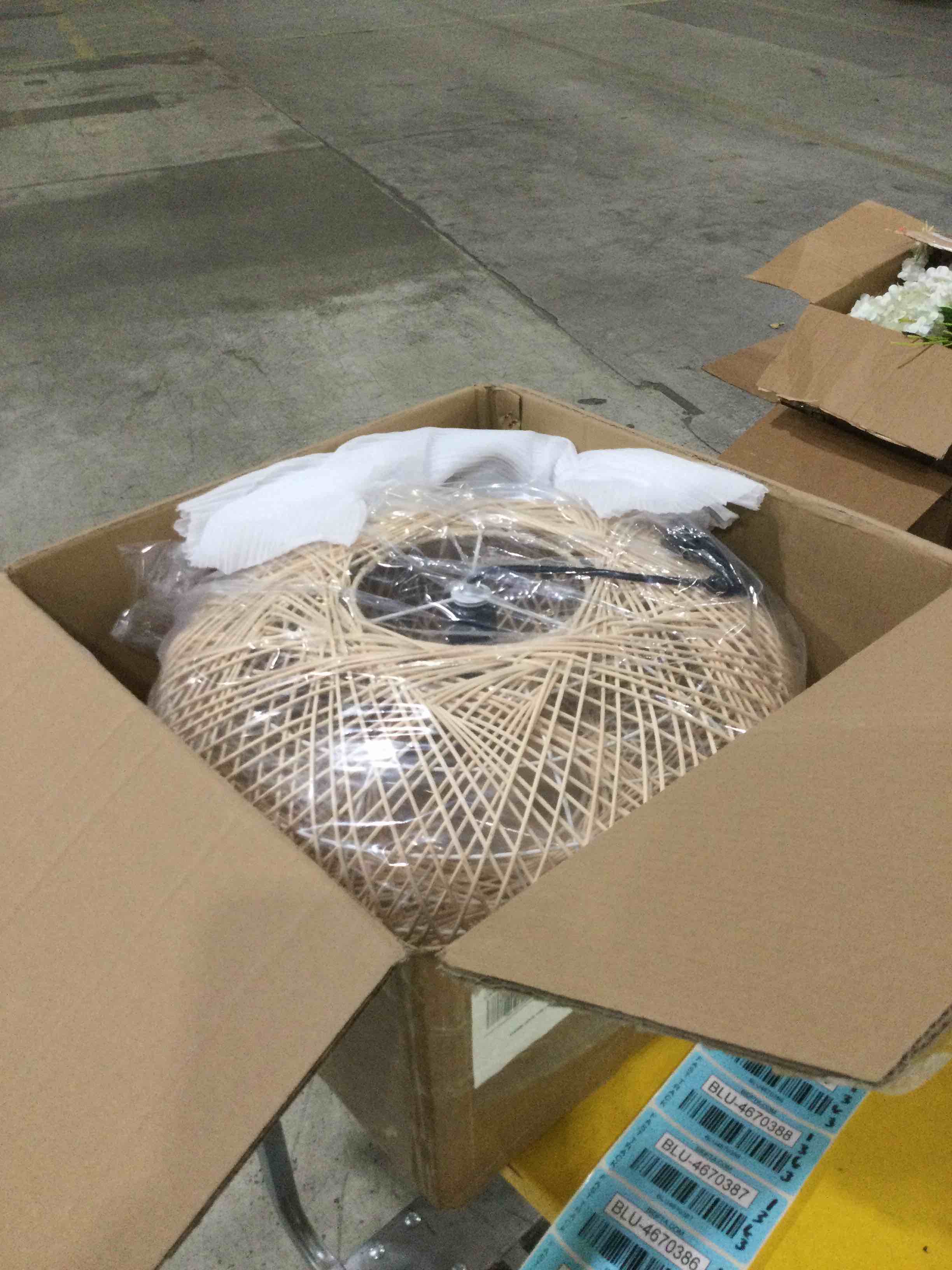 Wicker Hanging Lamp