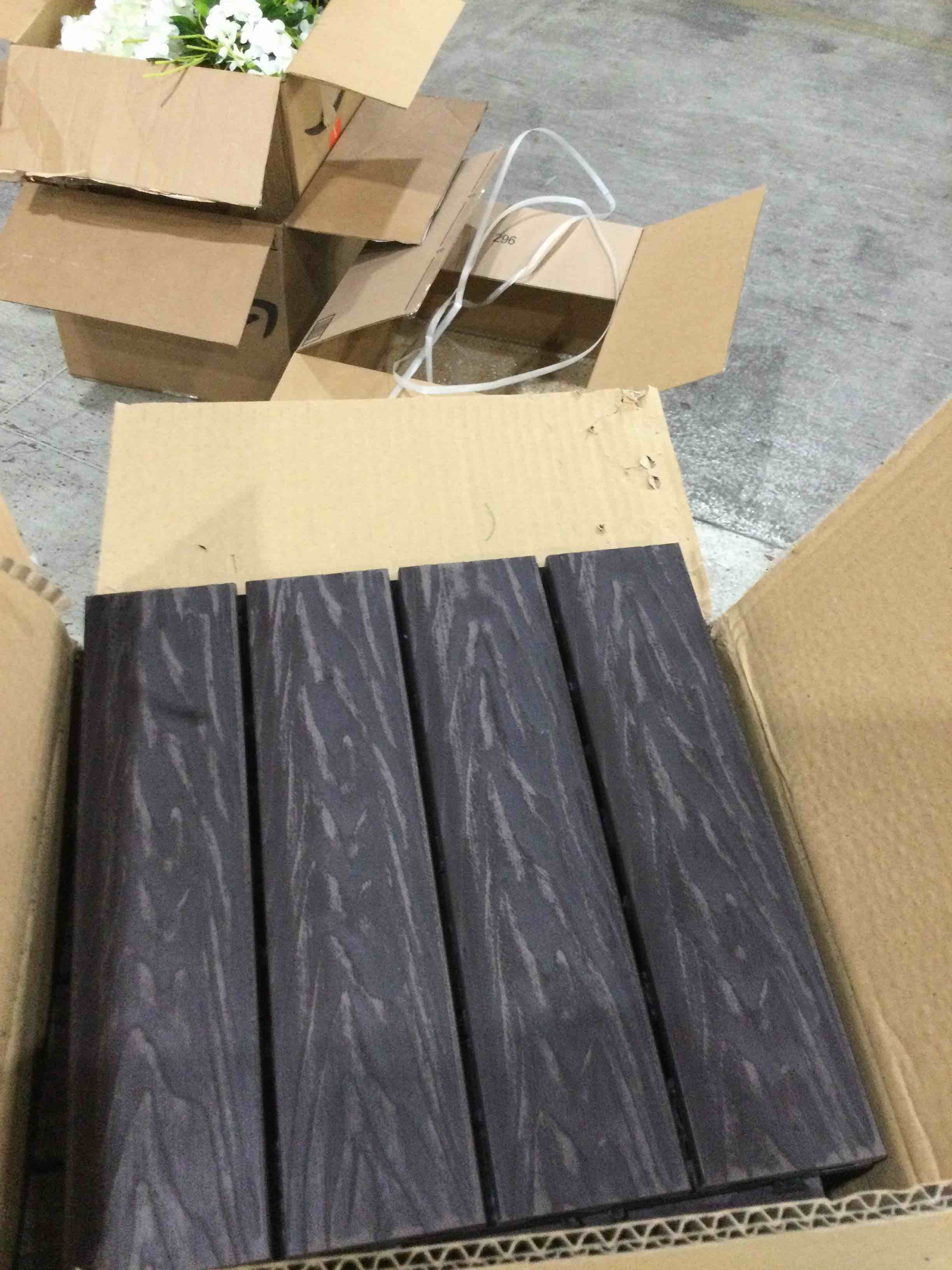 https://s3.amazonaws.com/lotting-images-prod/bidfta/BLU4670386_1685462792408.jpeg