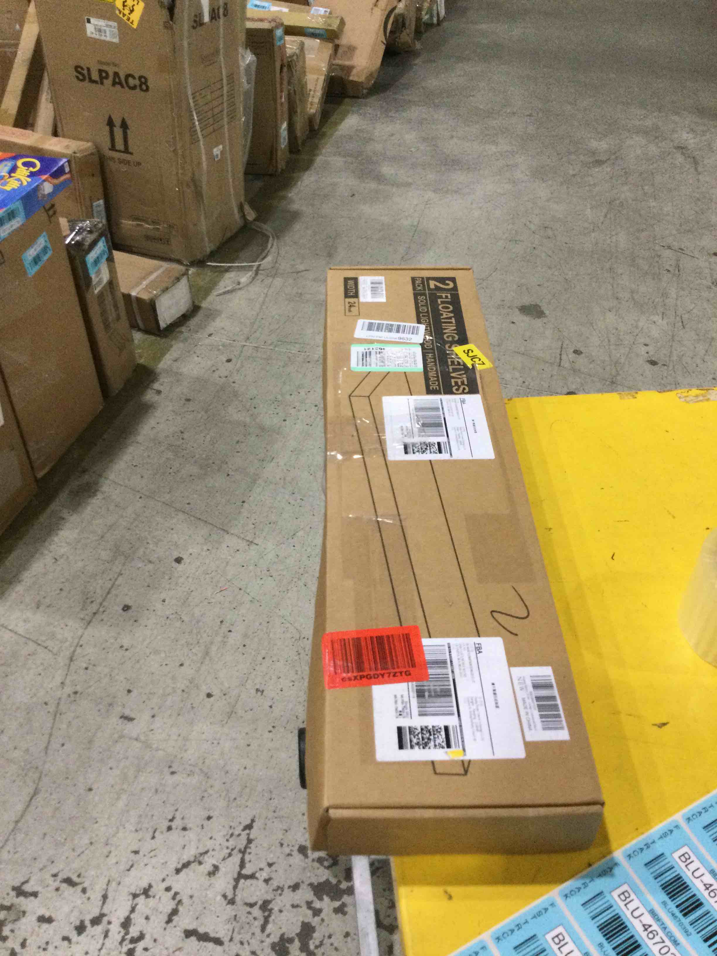 https://s3.amazonaws.com/lotting-images-prod/bidfta/BLU4670388_1685463438658.jpeg