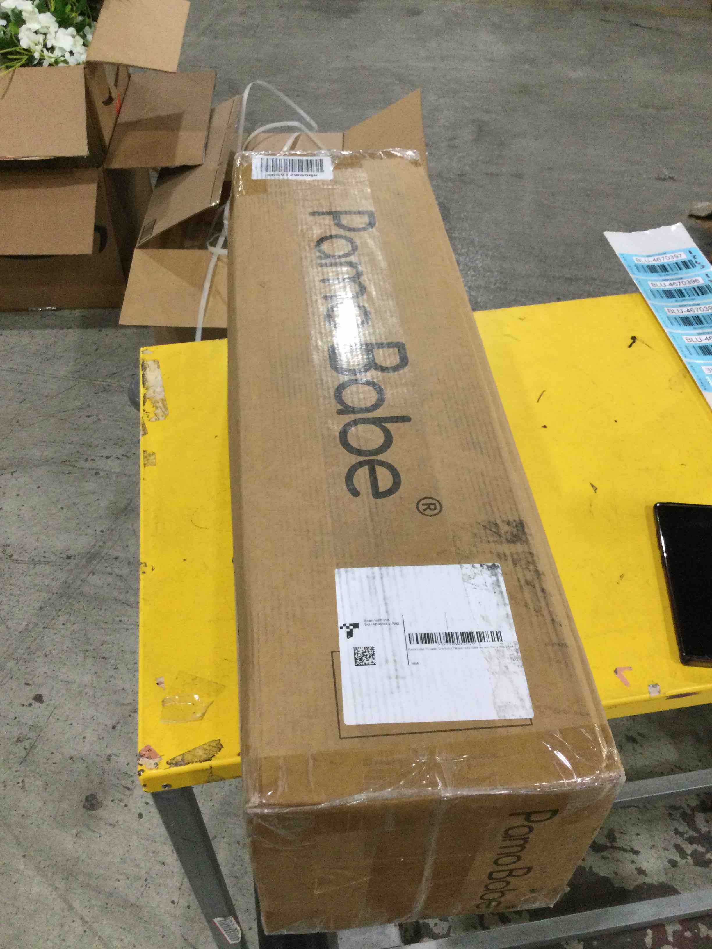 https://s3.amazonaws.com/lotting-images-prod/bidfta/BLU4670394_1685464732981.jpeg