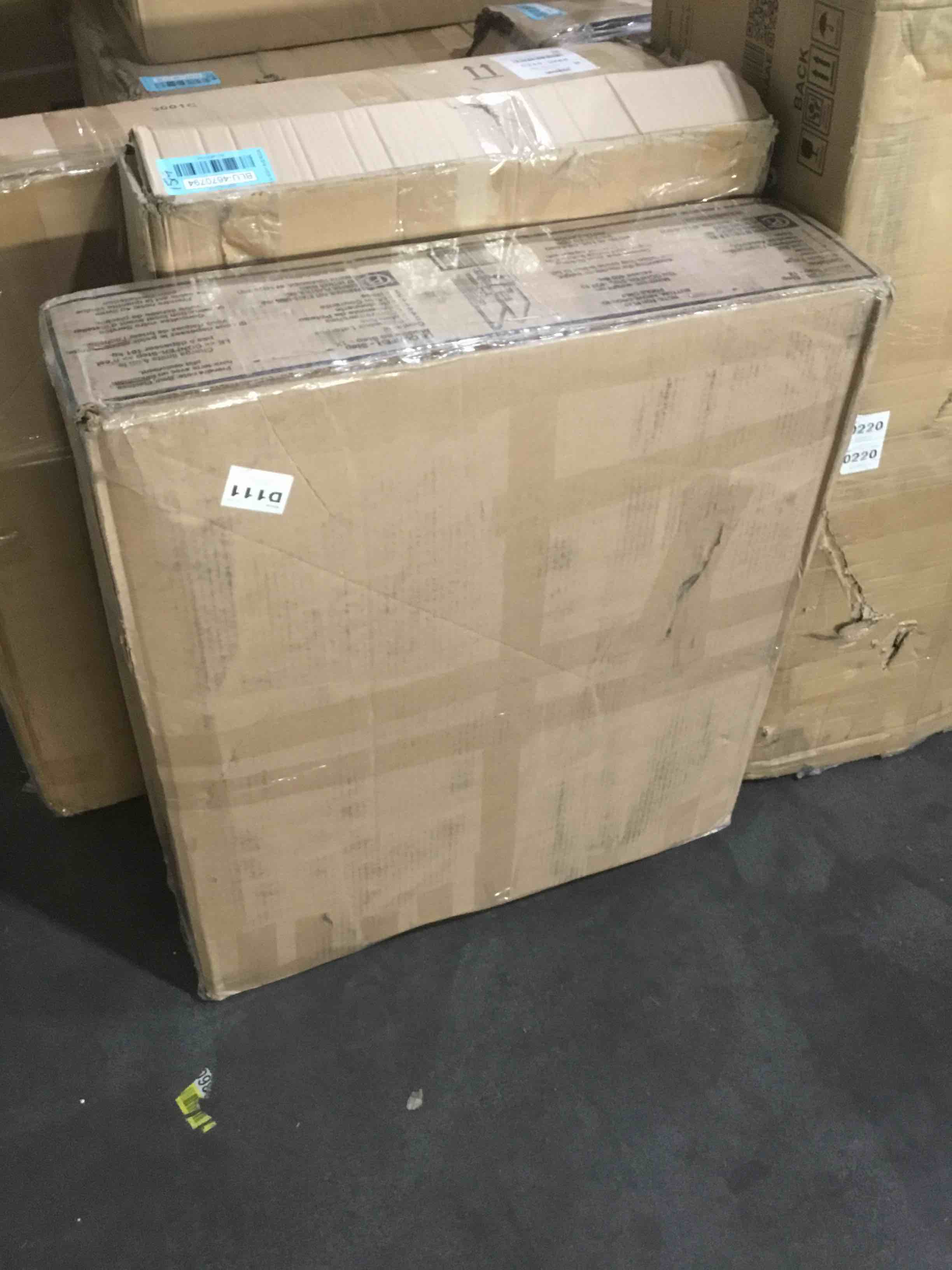 https://s3.amazonaws.com/lotting-images-prod/bidfta/BLU4670793_1687207391194.jpeg