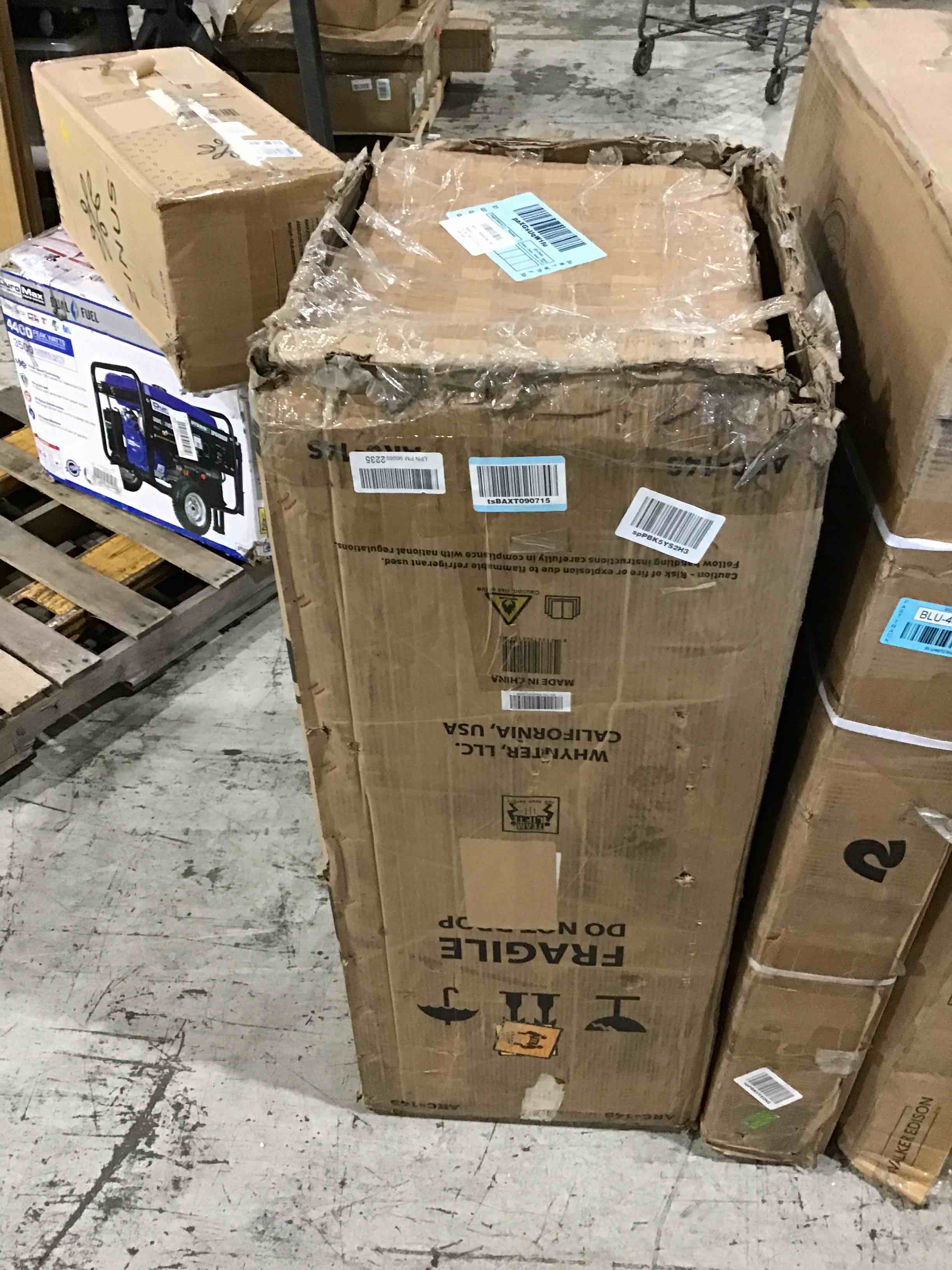 https://s3.amazonaws.com/lotting-images-prod/bidfta/BLU4672398_1687191993127.jpeg