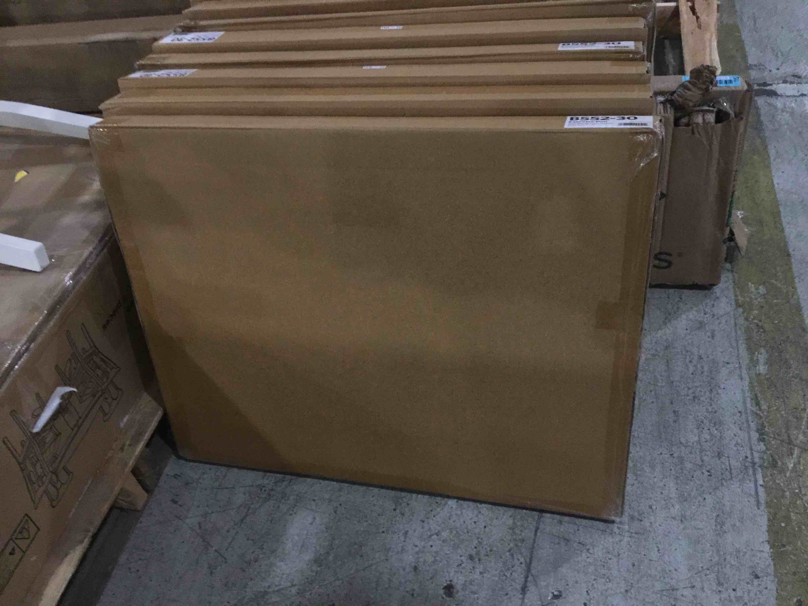https://s3.amazonaws.com/lotting-images-prod/bidfta/BLU4672695_1686842925596.jpeg