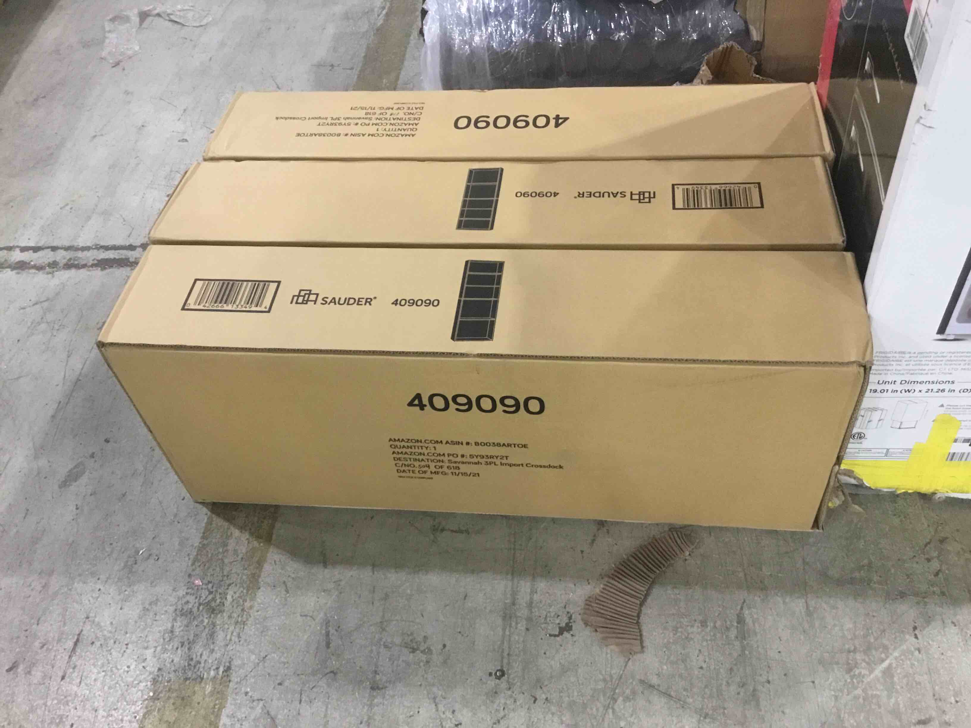 https://s3.amazonaws.com/lotting-images-prod/bidfta/BLU4672709_1686845841643.jpeg