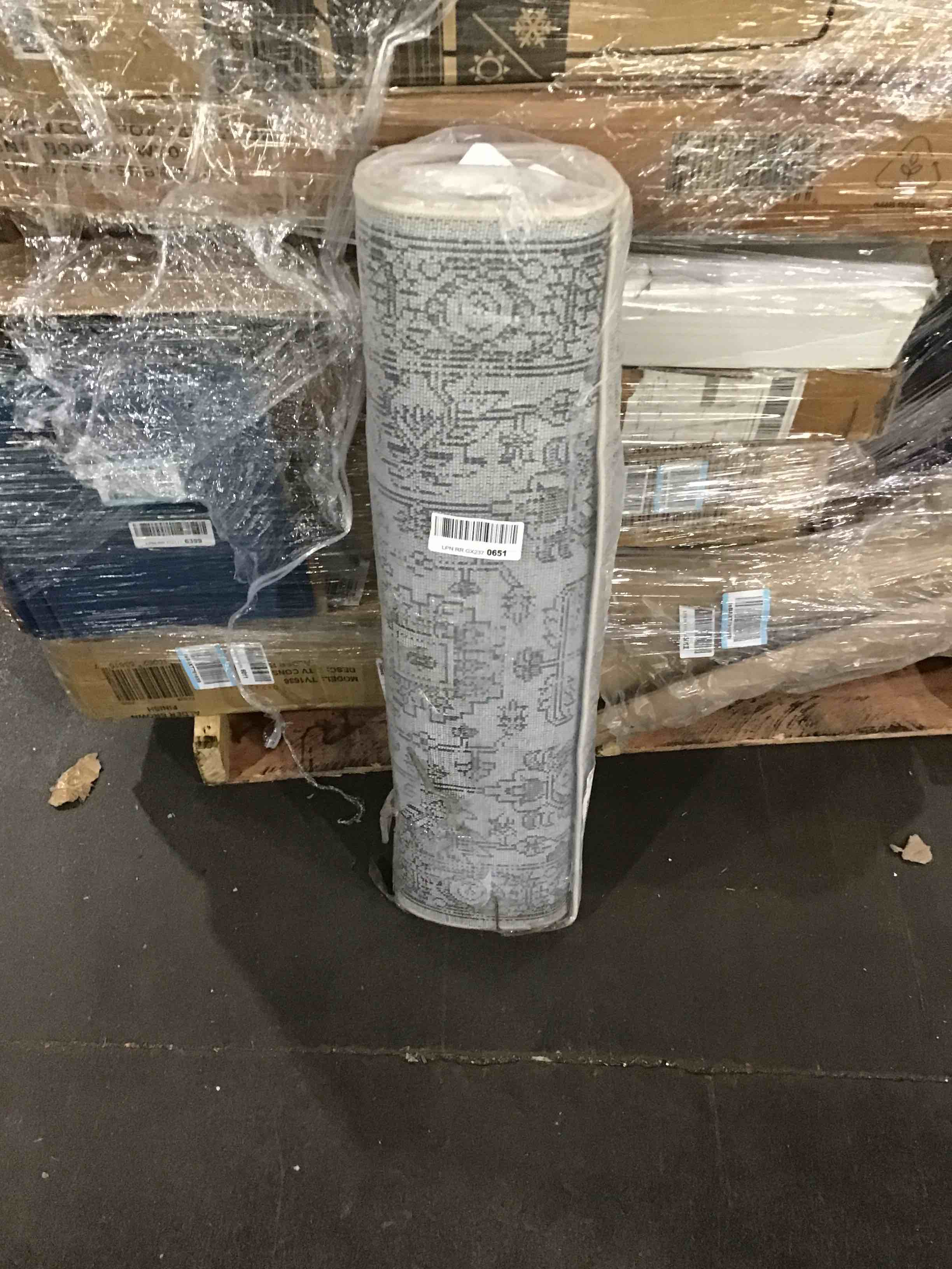 https://s3.amazonaws.com/lotting-images-prod/bidfta/BLU4673797_1693241481660.jpeg