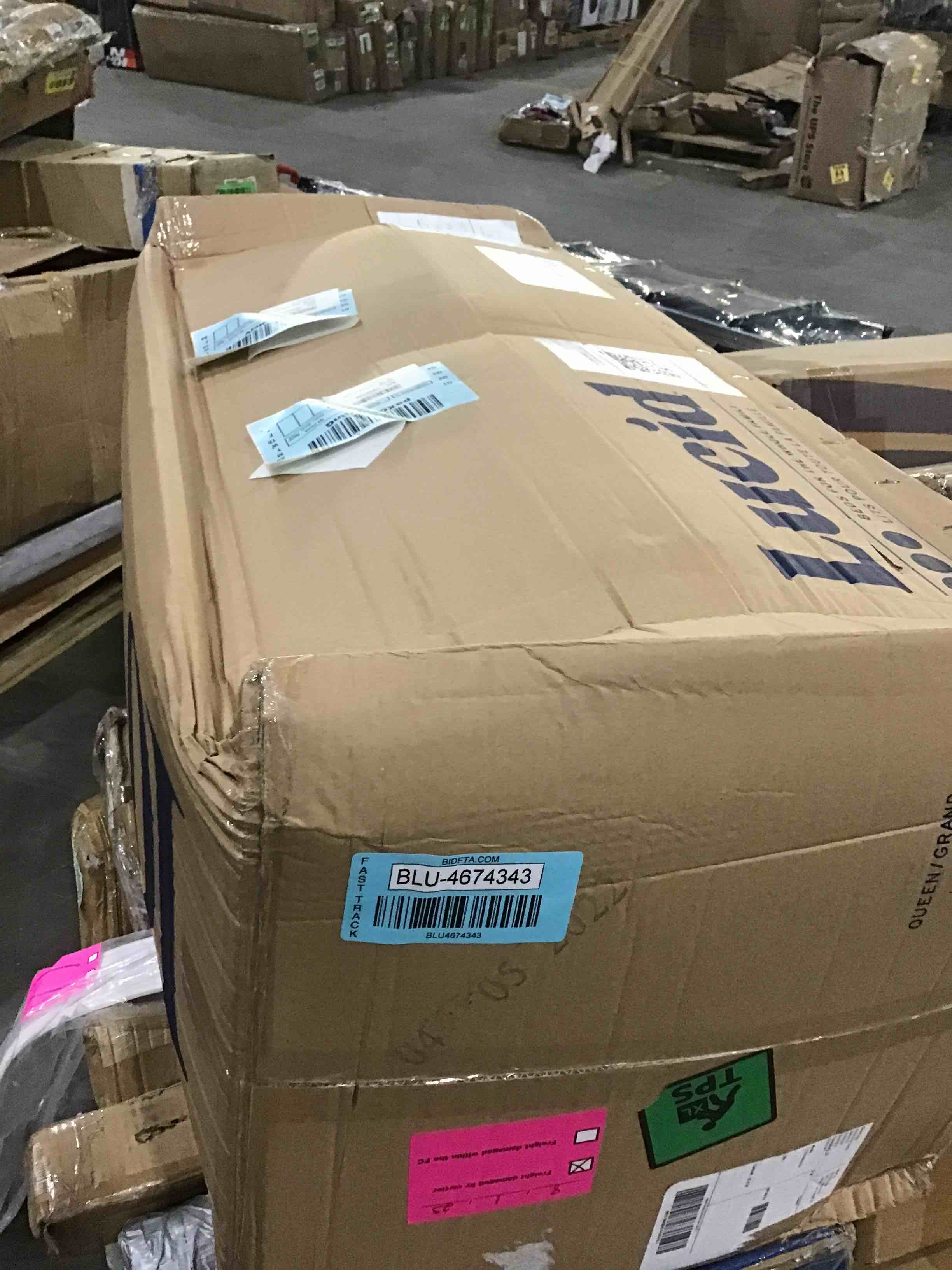 https://s3.amazonaws.com/lotting-images-prod/bidfta/BLU4674343_1698089196949.jpeg