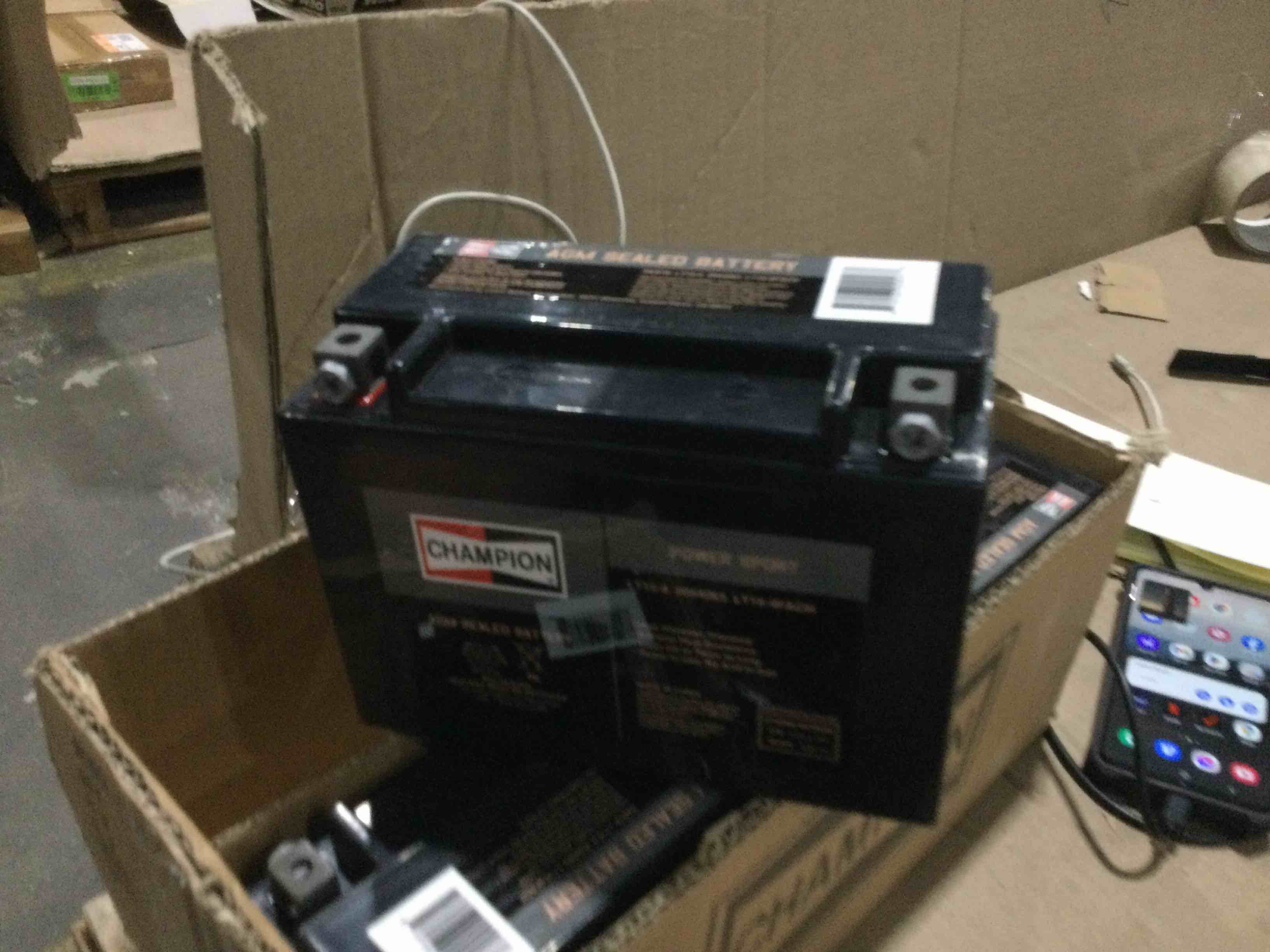 https://s3.amazonaws.com/lotting-images-prod/bidfta/BLU4675276_1690998385375.jpeg