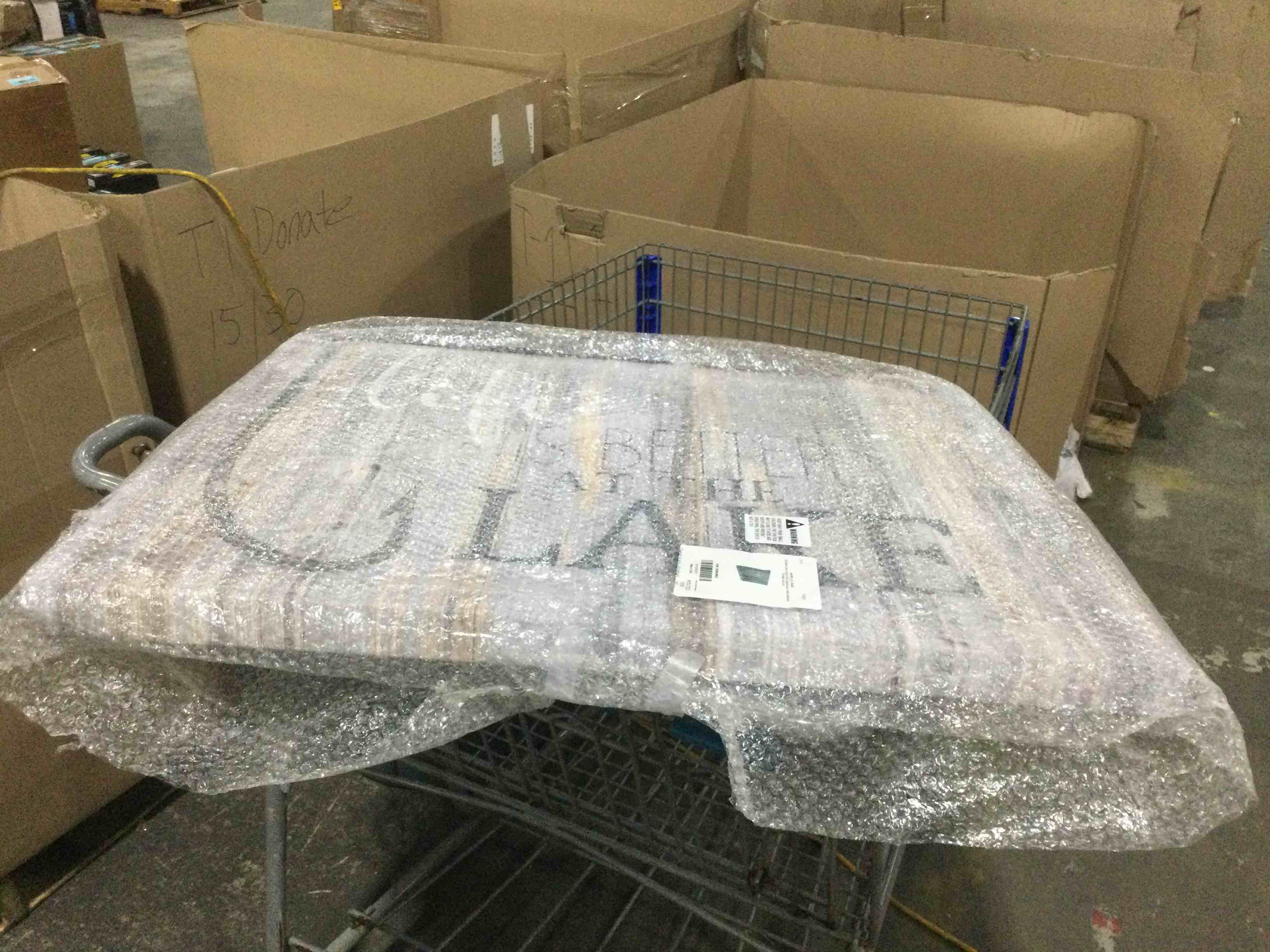 https://s3.amazonaws.com/lotting-images-prod/bidfta/BLU4675306_1690987702857.jpeg