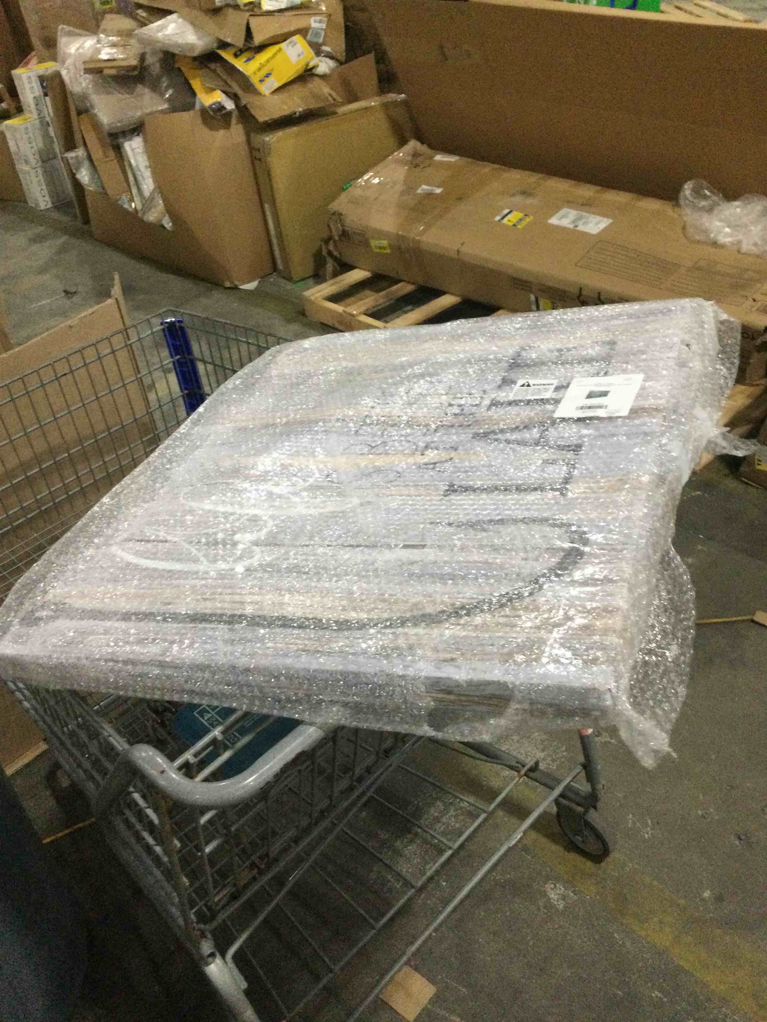 https://s3.amazonaws.com/lotting-images-prod/bidfta/BLU4675306_1690987708639.jpeg