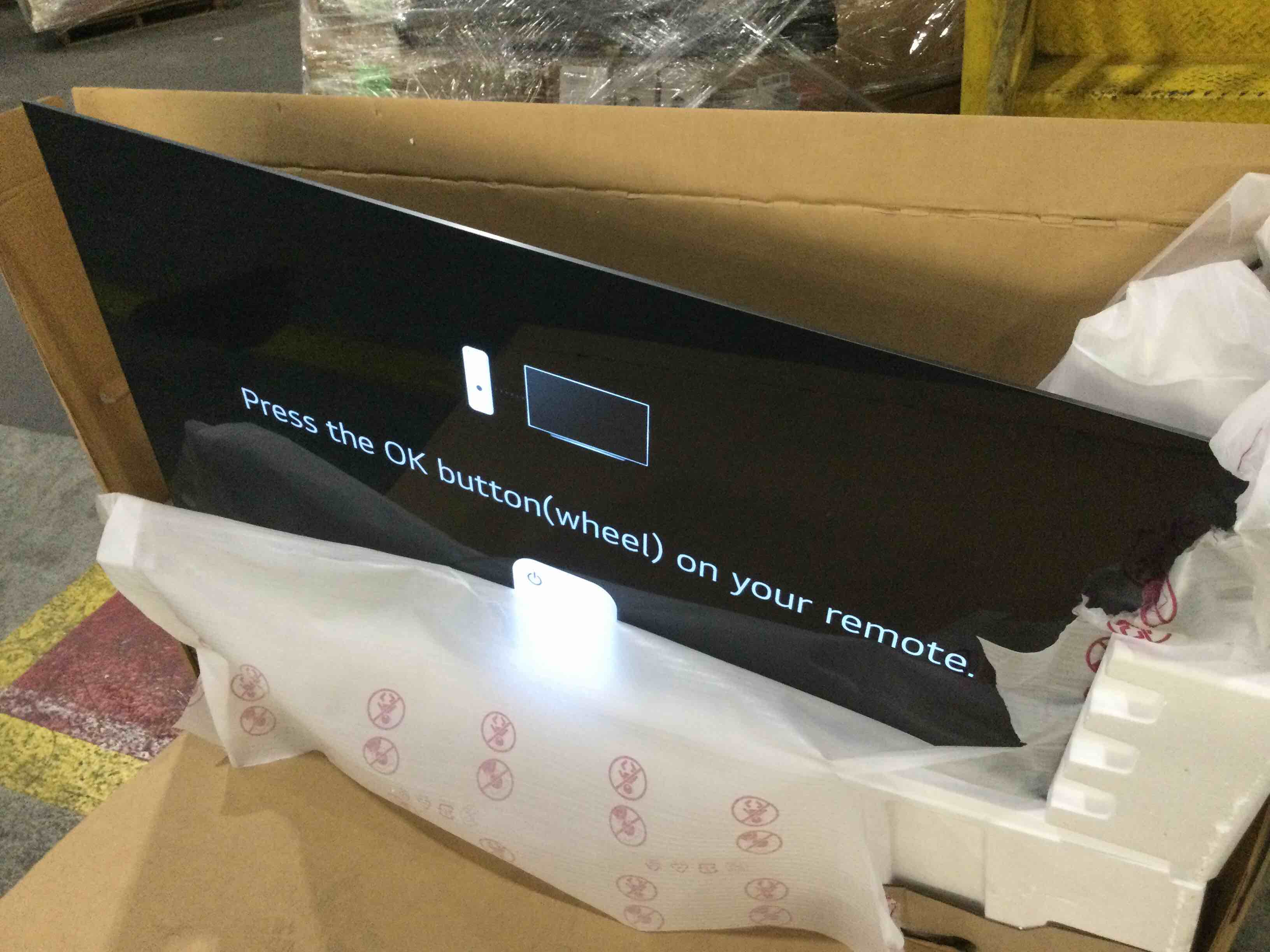 https://s3.amazonaws.com/lotting-images-prod/bidfta/BLU4675349_1690922989417.jpeg