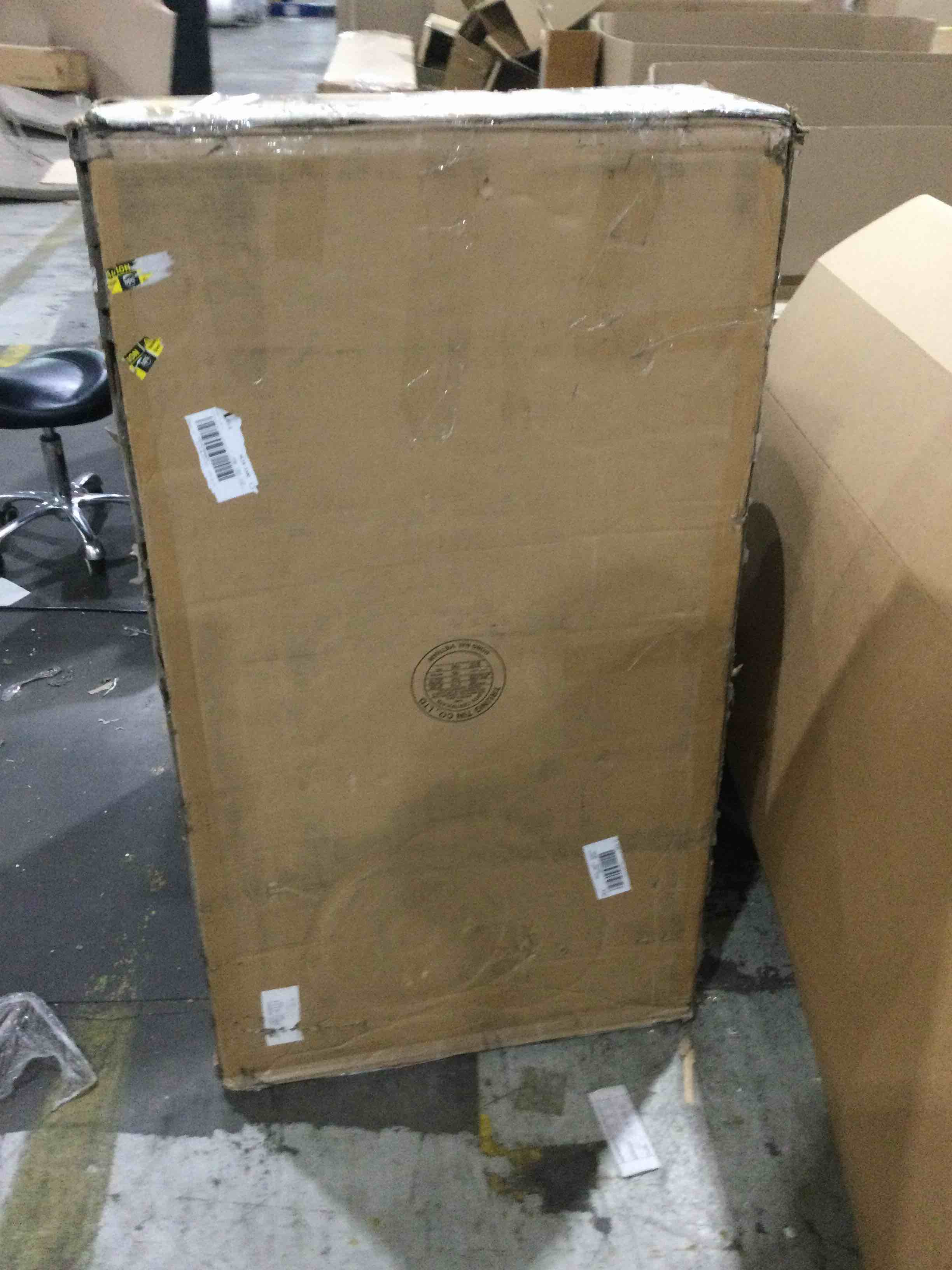 https://s3.amazonaws.com/lotting-images-prod/bidfta/BLU4675408_1690901276142.jpeg