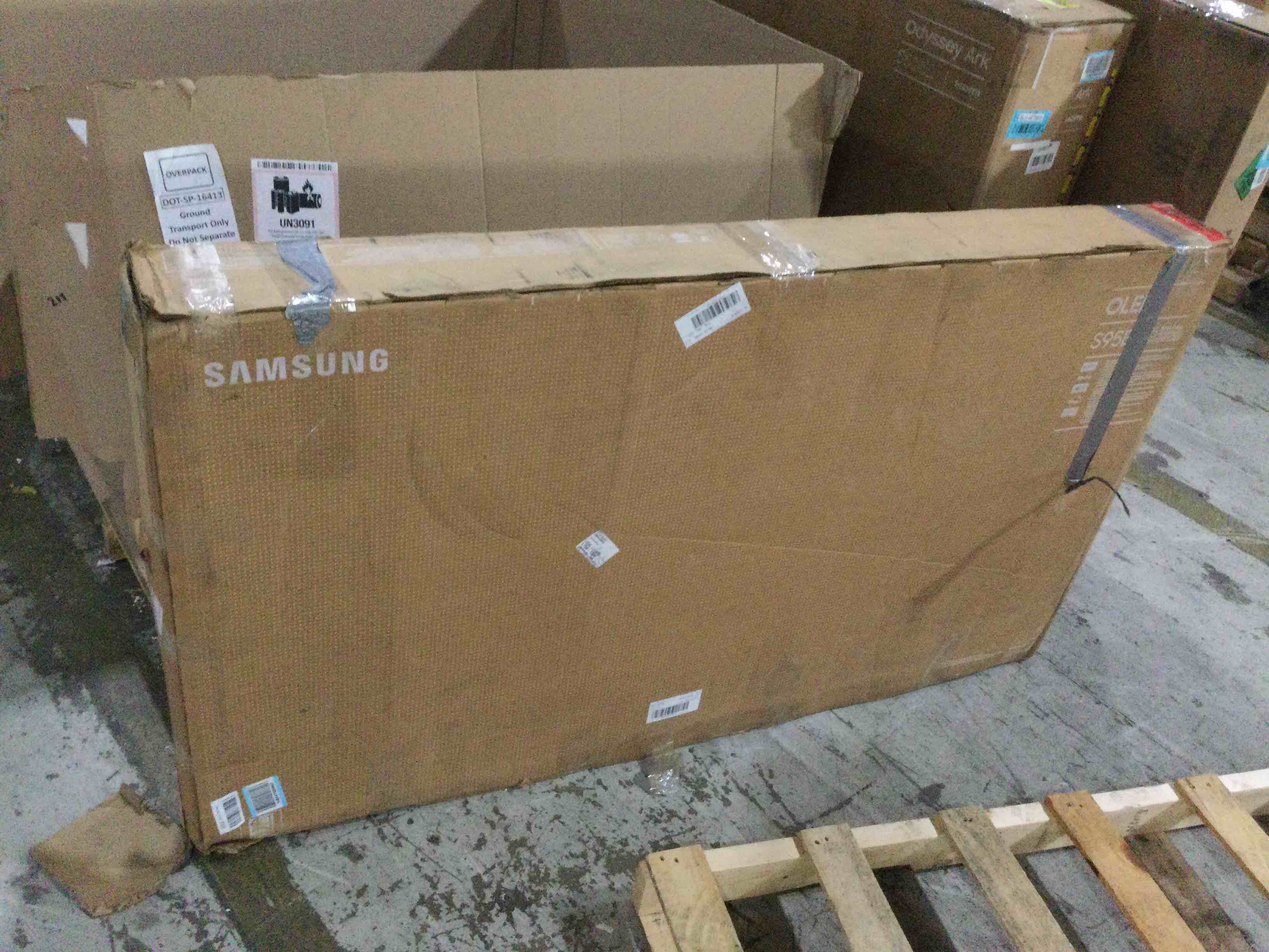 https://s3.amazonaws.com/lotting-images-prod/bidfta/BLU4675928_1692029832846.jpeg