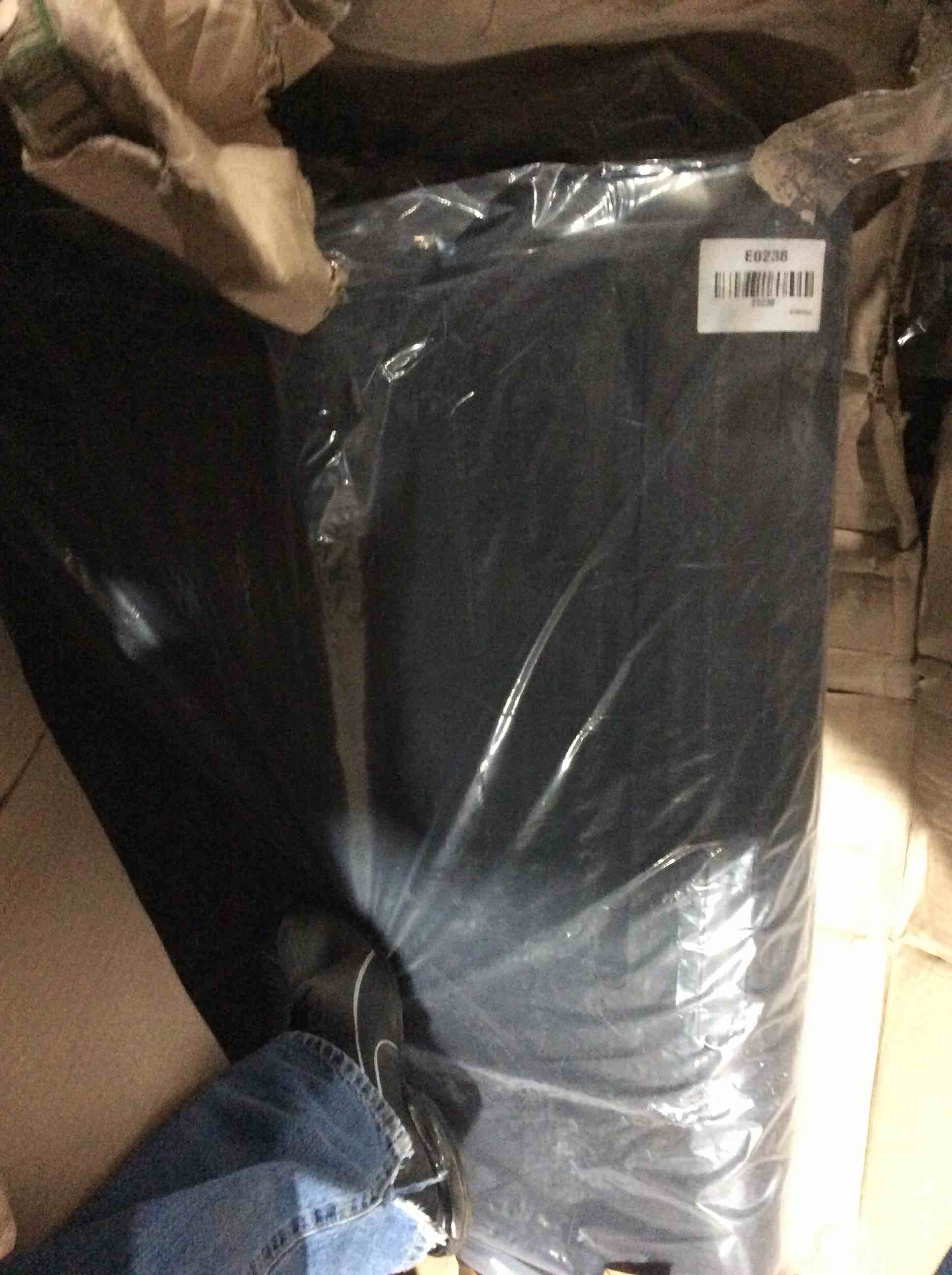 https://s3.amazonaws.com/lotting-images-prod/bidfta/BLU4713514_1682610954565.jpeg