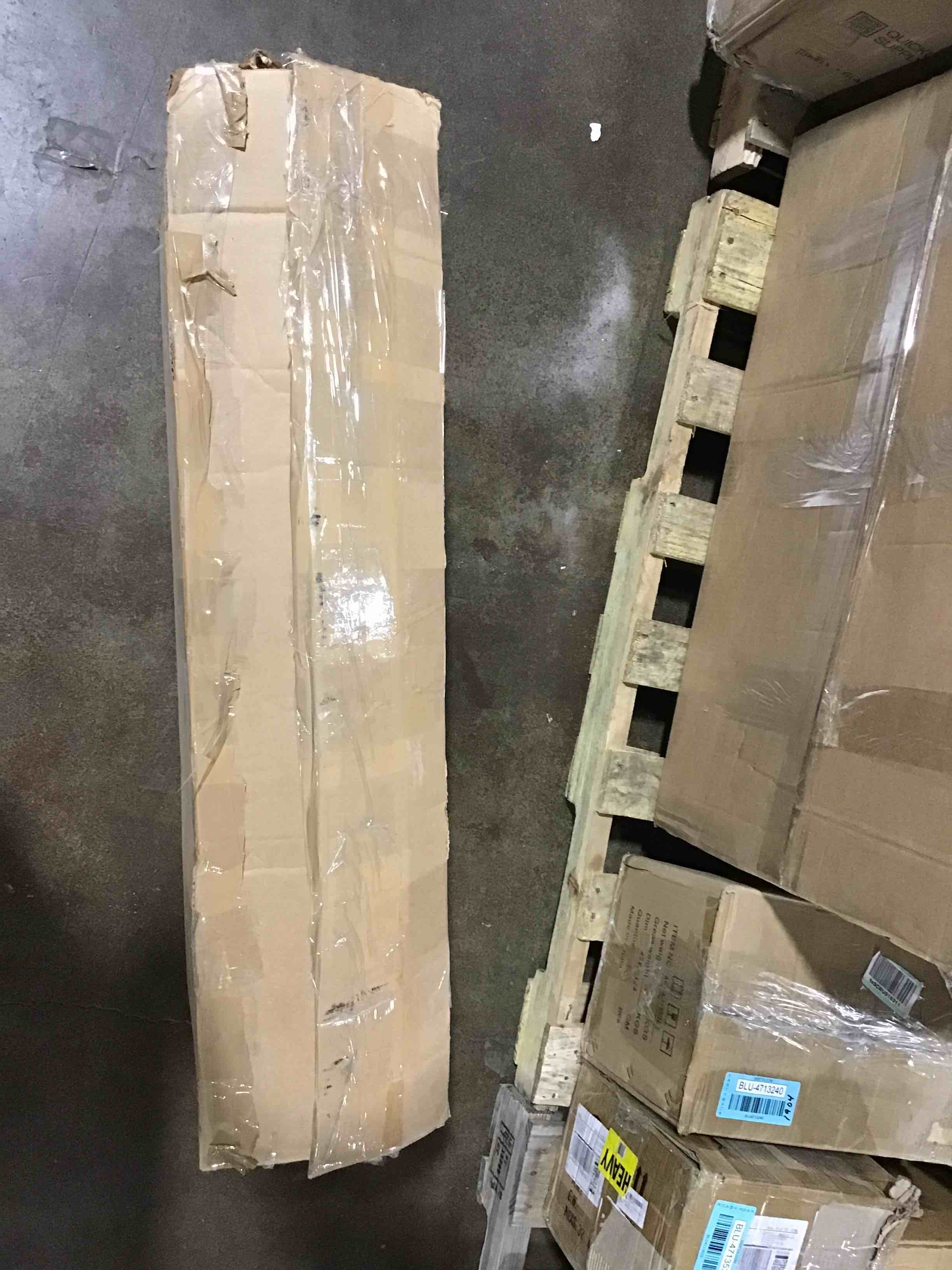 https://s3.amazonaws.com/lotting-images-prod/bidfta/BLU4713535_1682545005304.jpeg