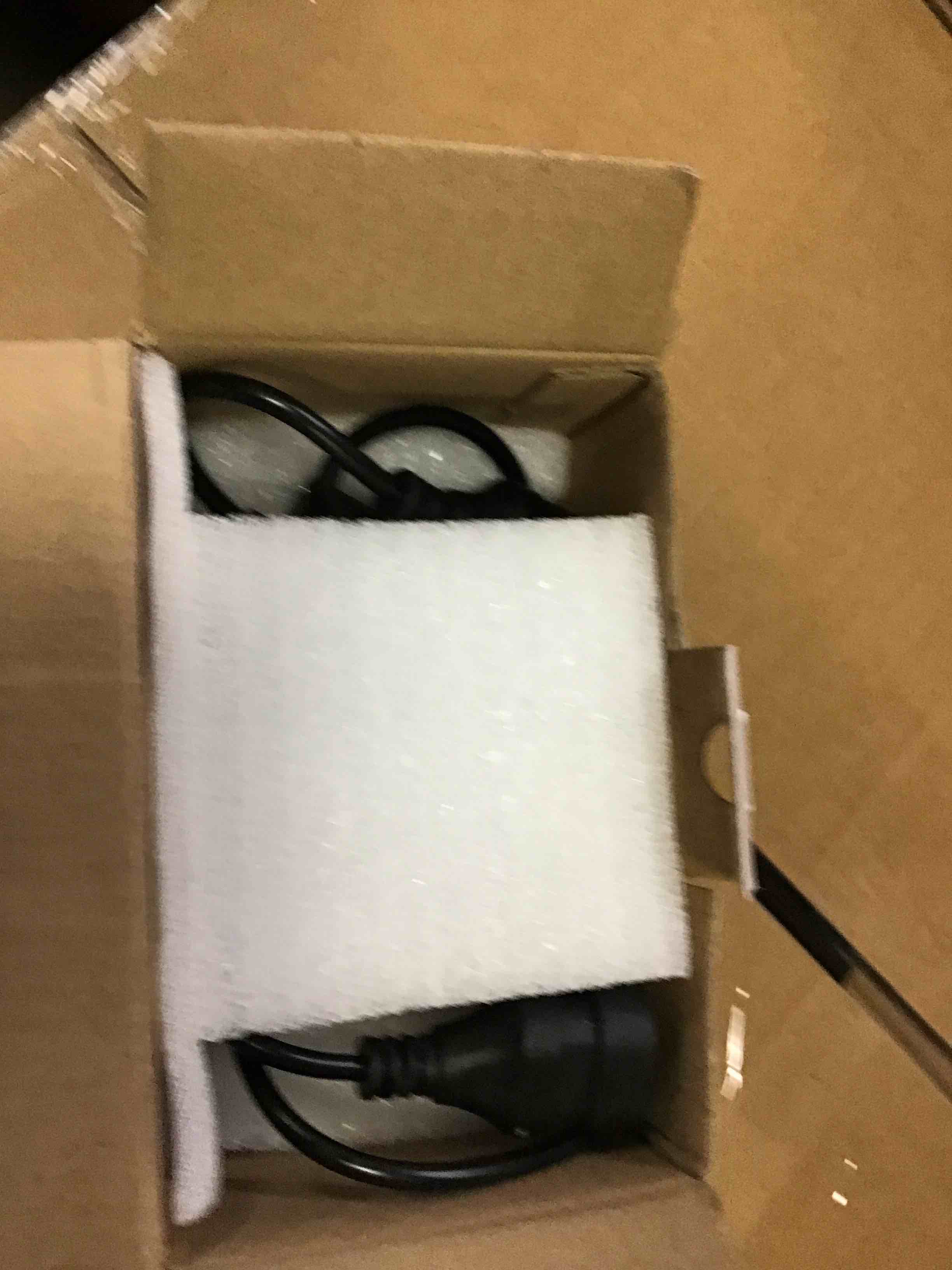 https://s3.amazonaws.com/lotting-images-prod/bidfta/BLU4750139_1681415084643.jpeg