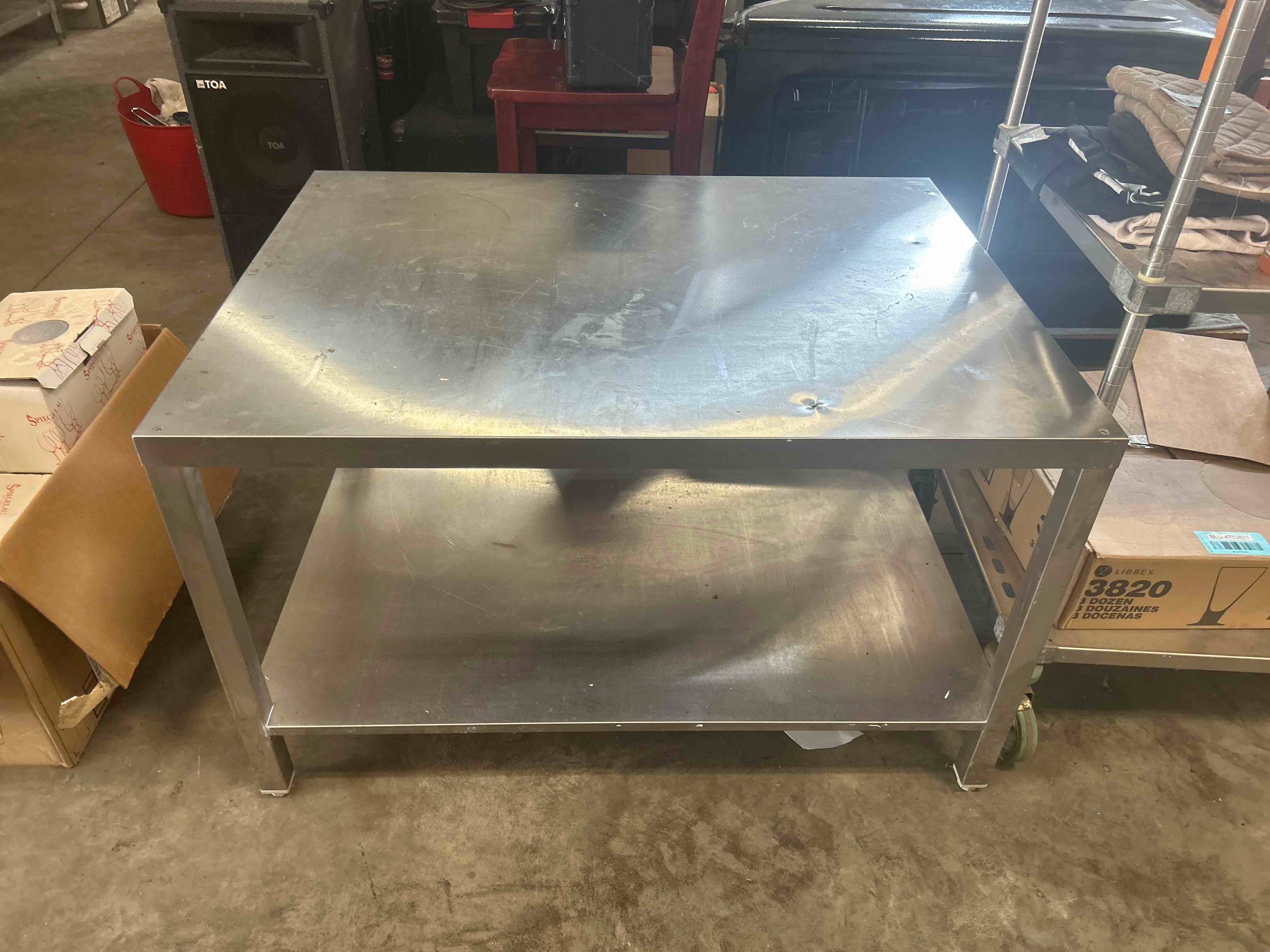 44 INCH STAINLESS STEEL EQUIPMENT STAND