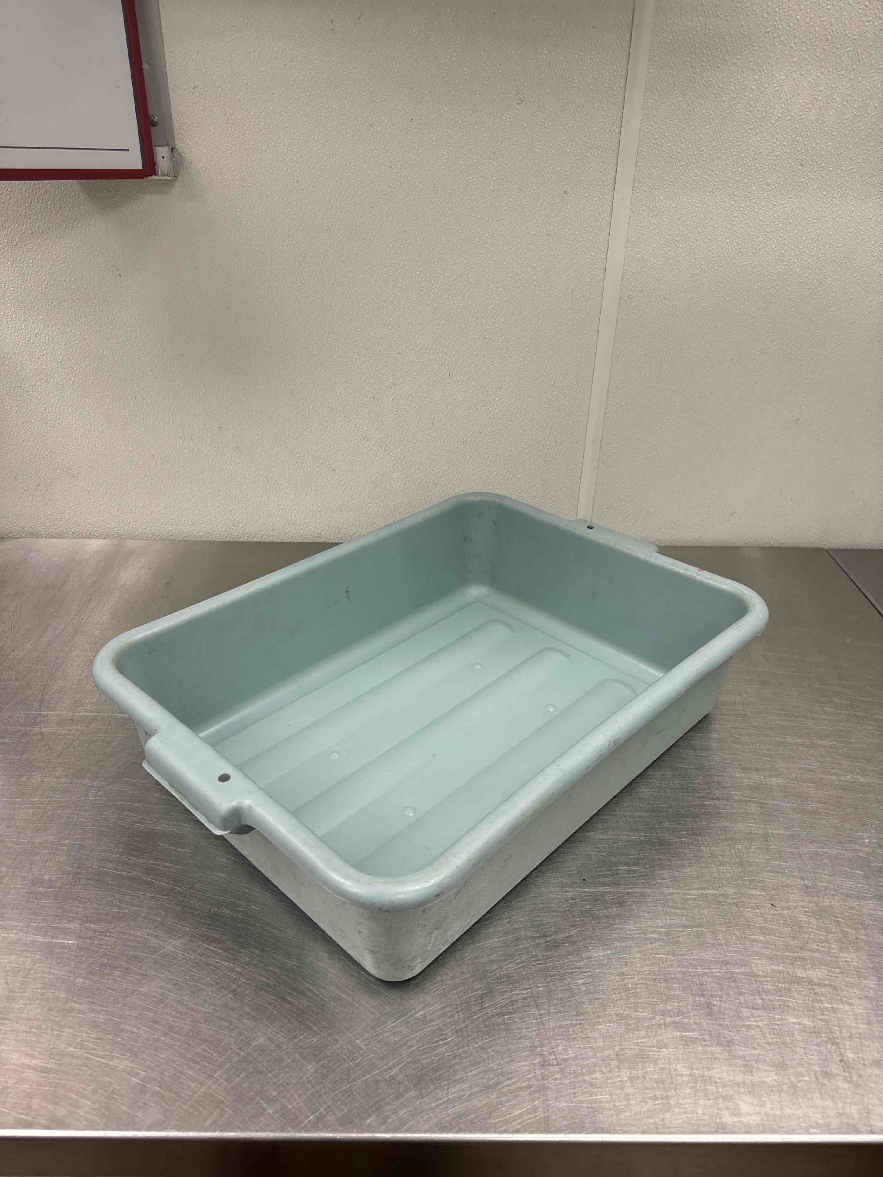 PLASTIC BUS TUB