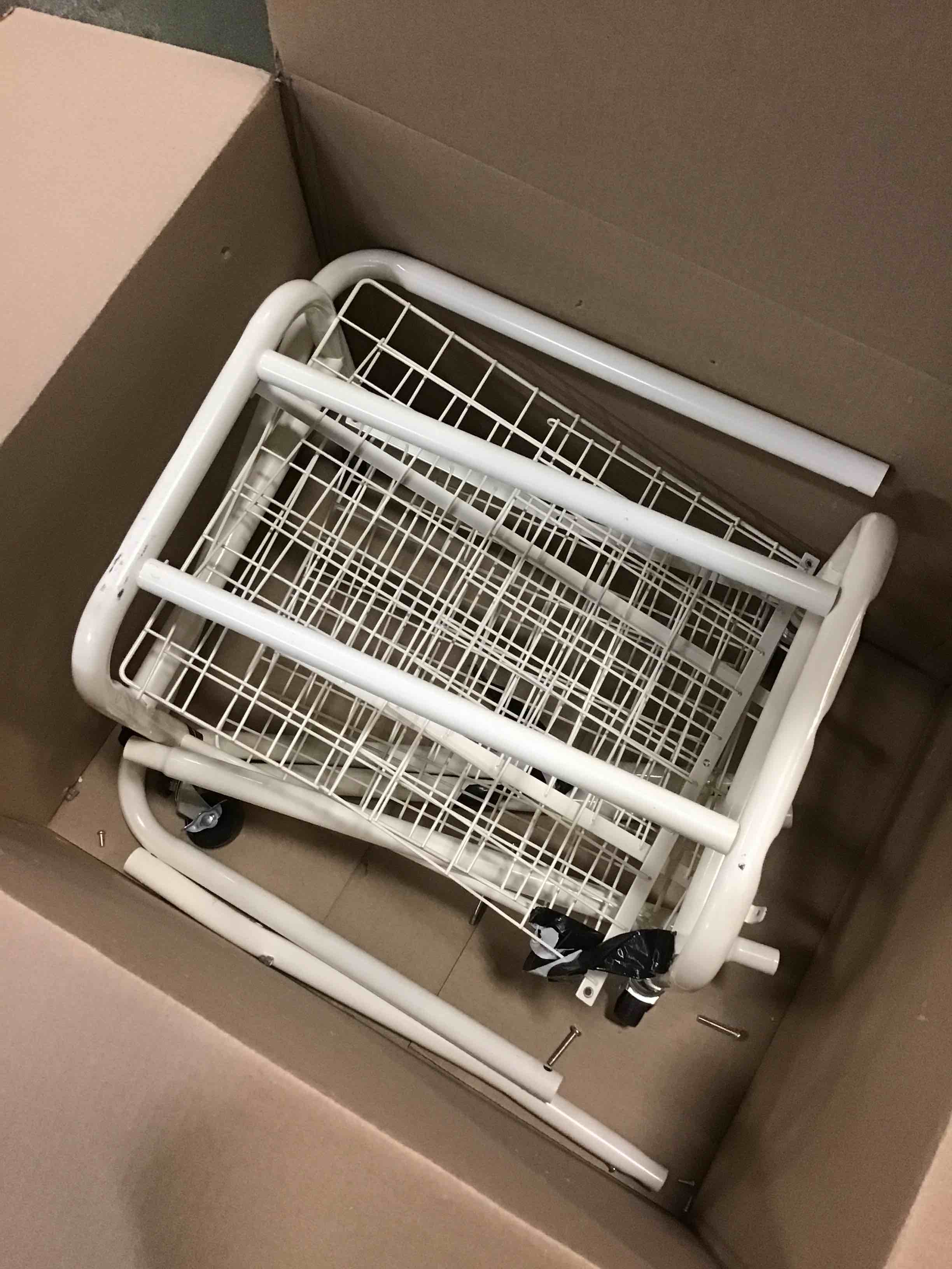 https://s3.amazonaws.com/lotting-images-prod/bidfta/BLU4759471_1682088205814.jpeg