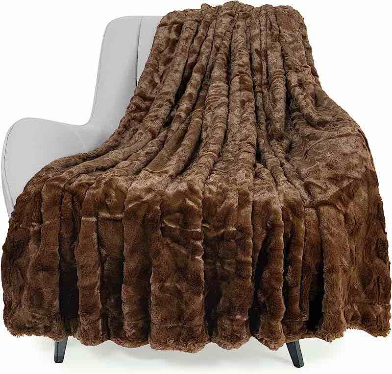 TOONOW Fuzzy Blanket Cozy Faux Fur Luxury Throw Blanket, Extra Soft, Double Sided, Fluffy, Plush Warm Throw Blanket for Couch Sofa Bed, 51''x67'' (Brown)
