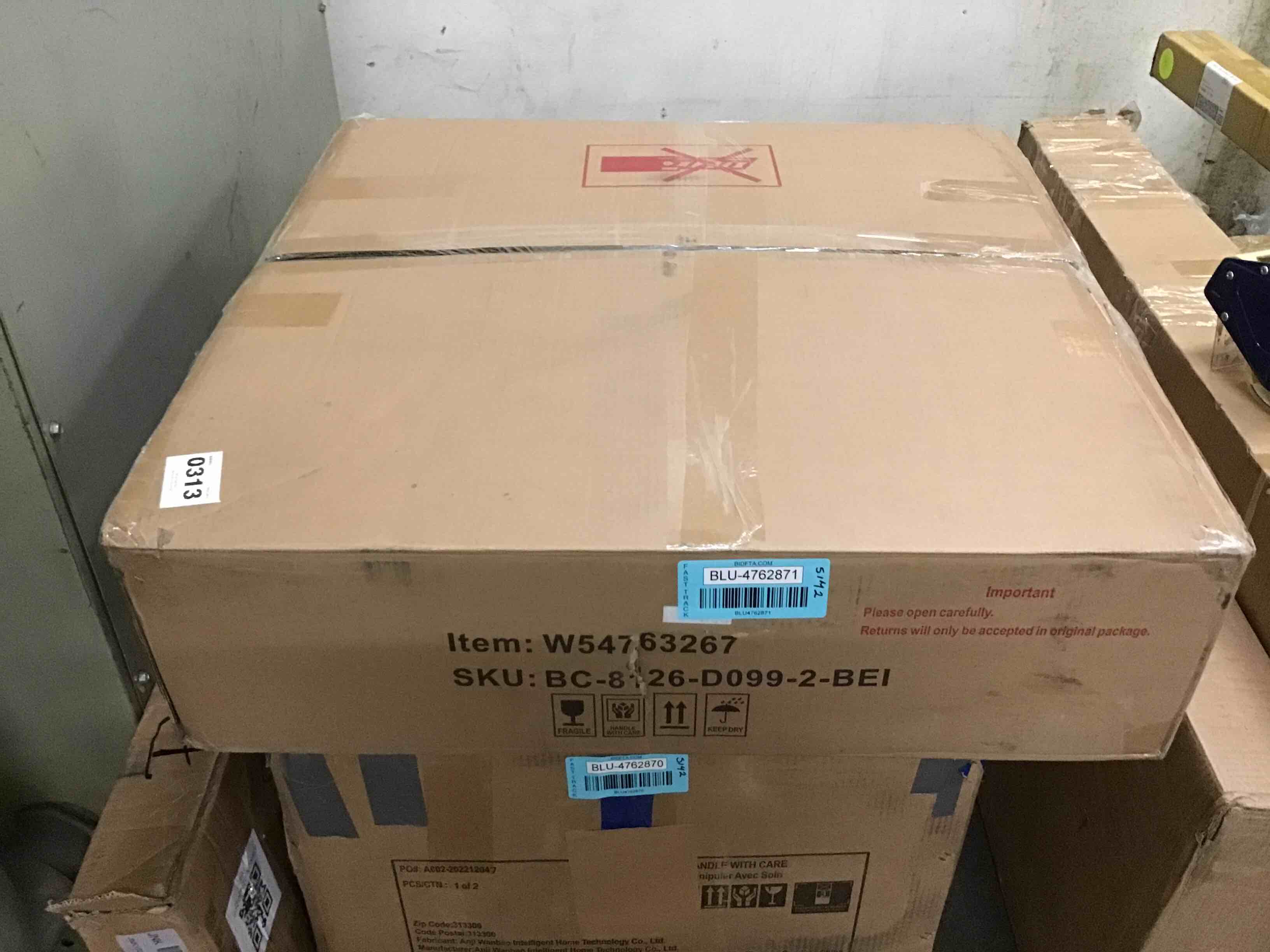 https://s3.amazonaws.com/lotting-images-prod/bidfta/BLU4762871_1695743805045.jpeg