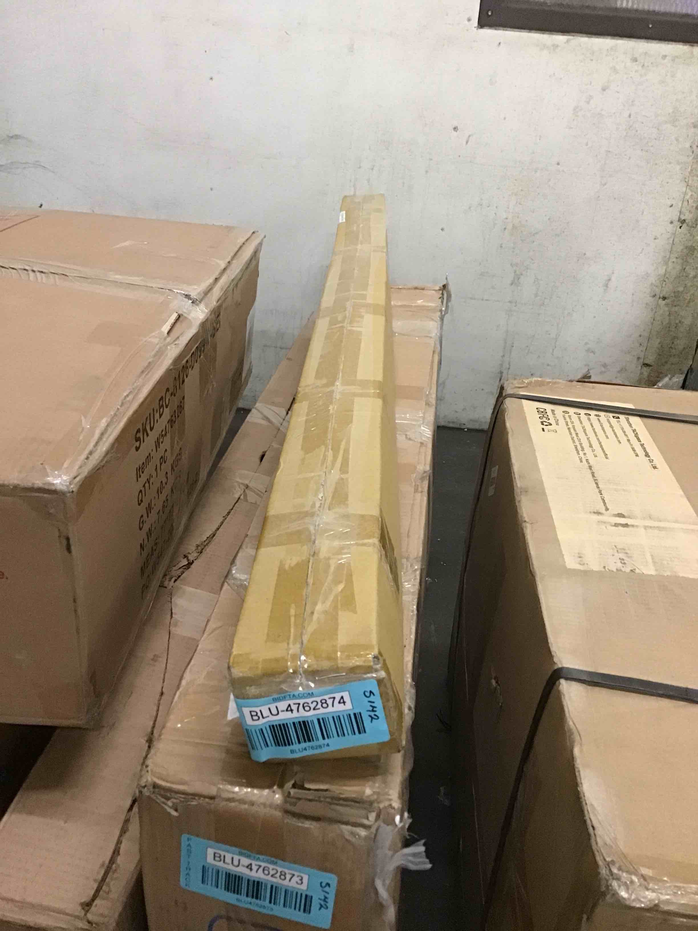 https://s3.amazonaws.com/lotting-images-prod/bidfta/BLU4762874_1695752644599.jpeg