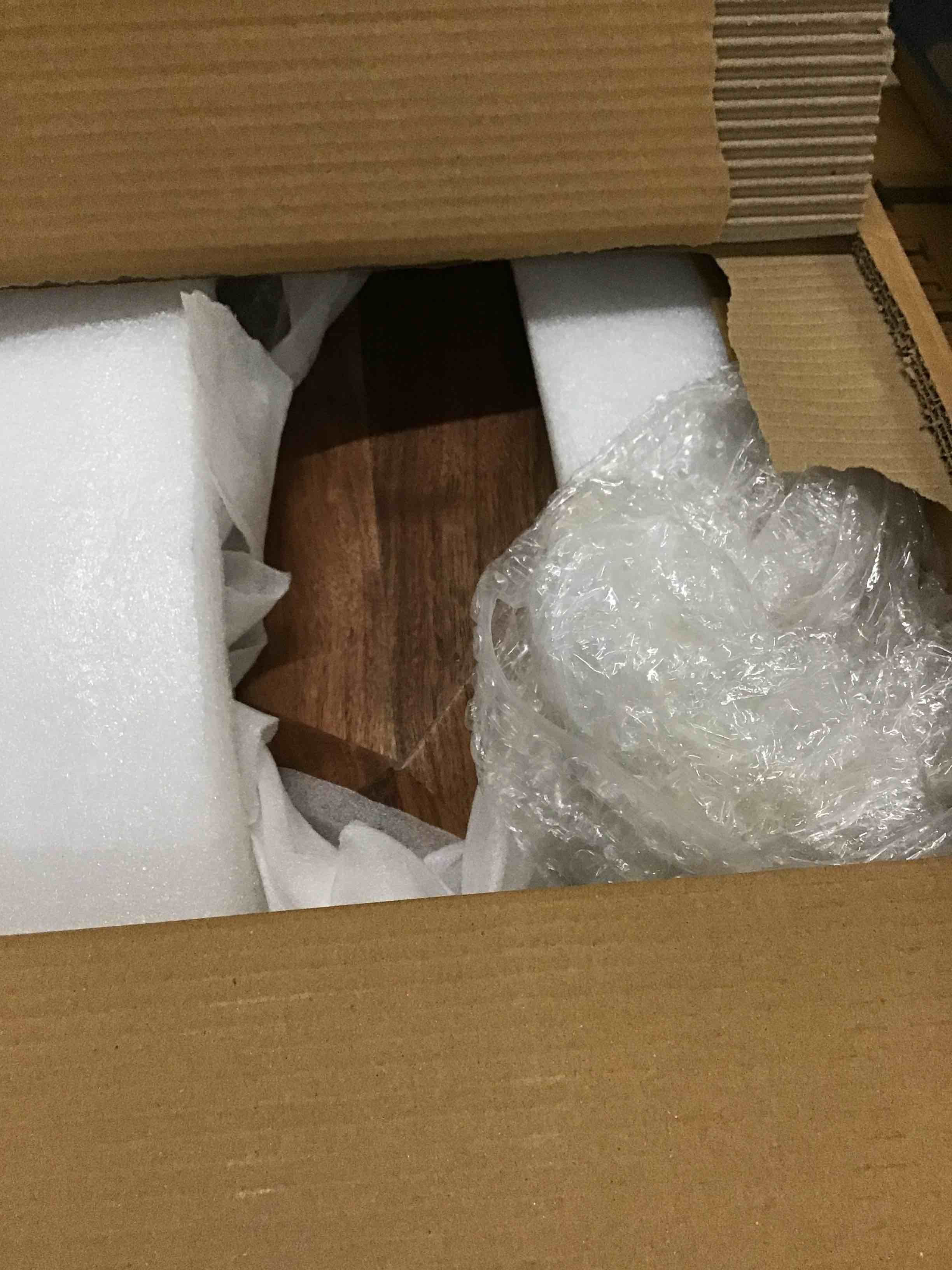 https://s3.amazonaws.com/lotting-images-prod/bidfta/BLU4762879_1695755561765.jpeg