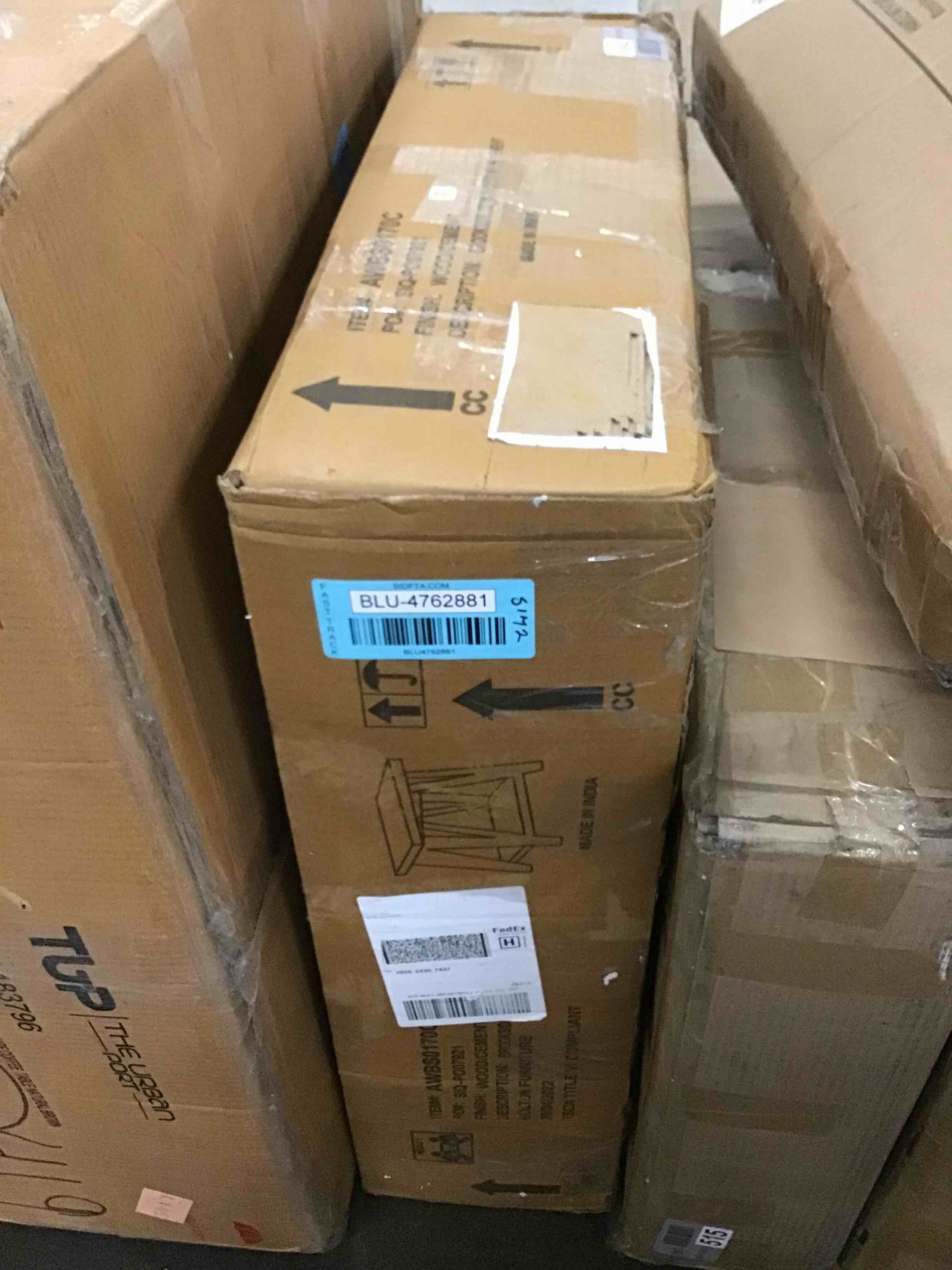 https://s3.amazonaws.com/lotting-images-prod/bidfta/BLU4762881_1695757325074.jpeg