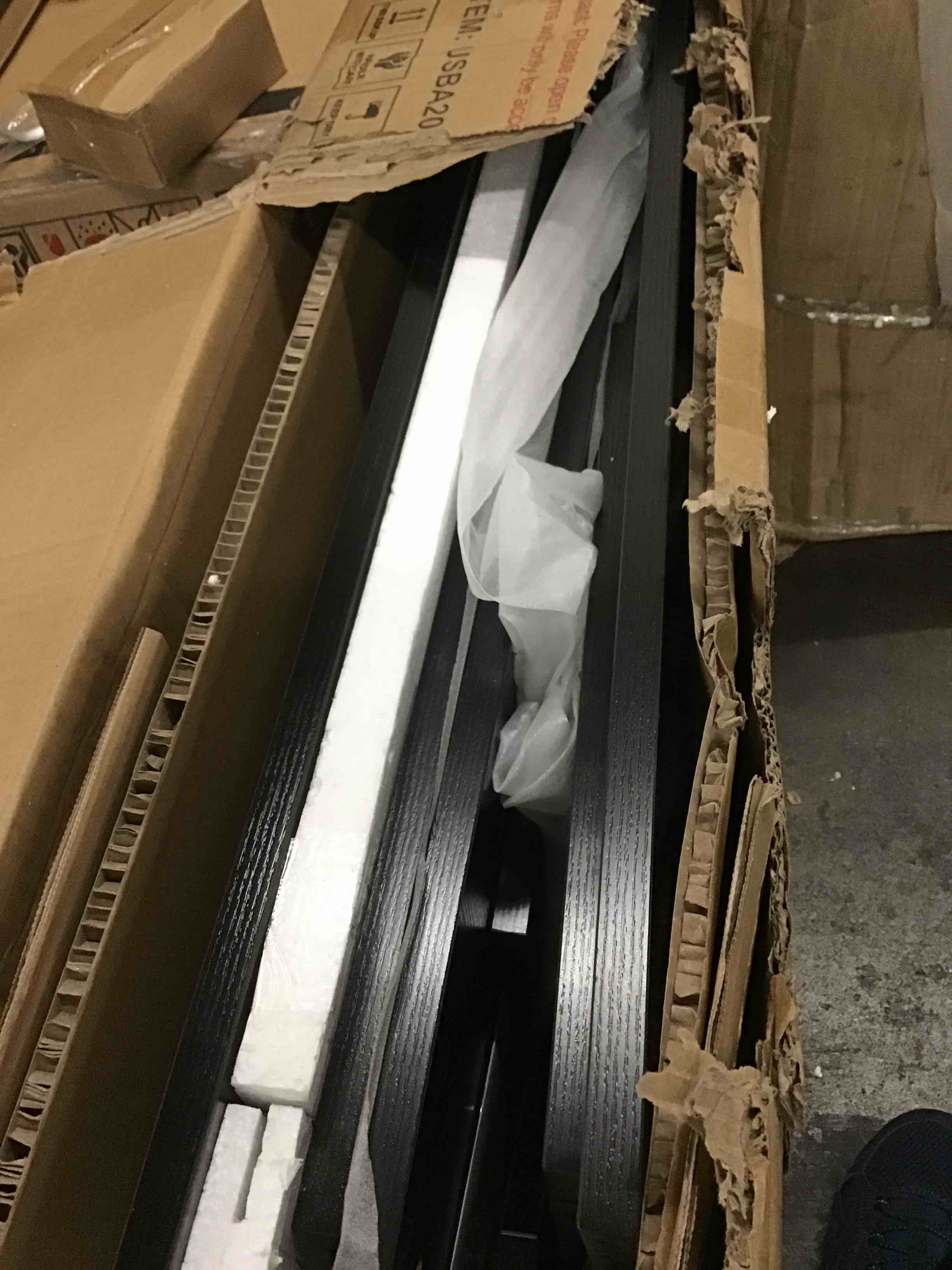 https://s3.amazonaws.com/lotting-images-prod/bidfta/BLU4762887_1695905851869.jpeg
