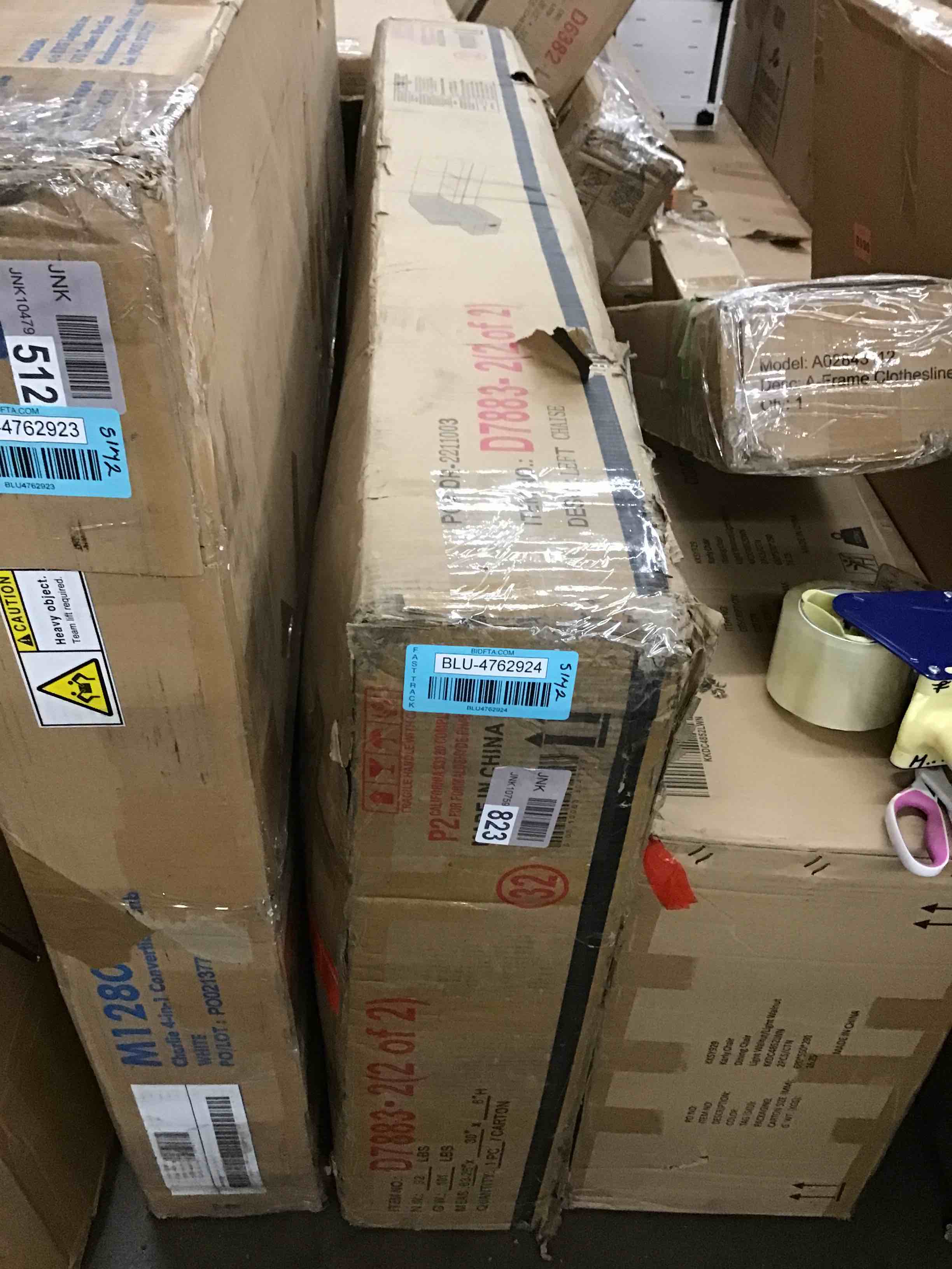 https://s3.amazonaws.com/lotting-images-prod/bidfta/BLU4762924_1695932323492.jpeg