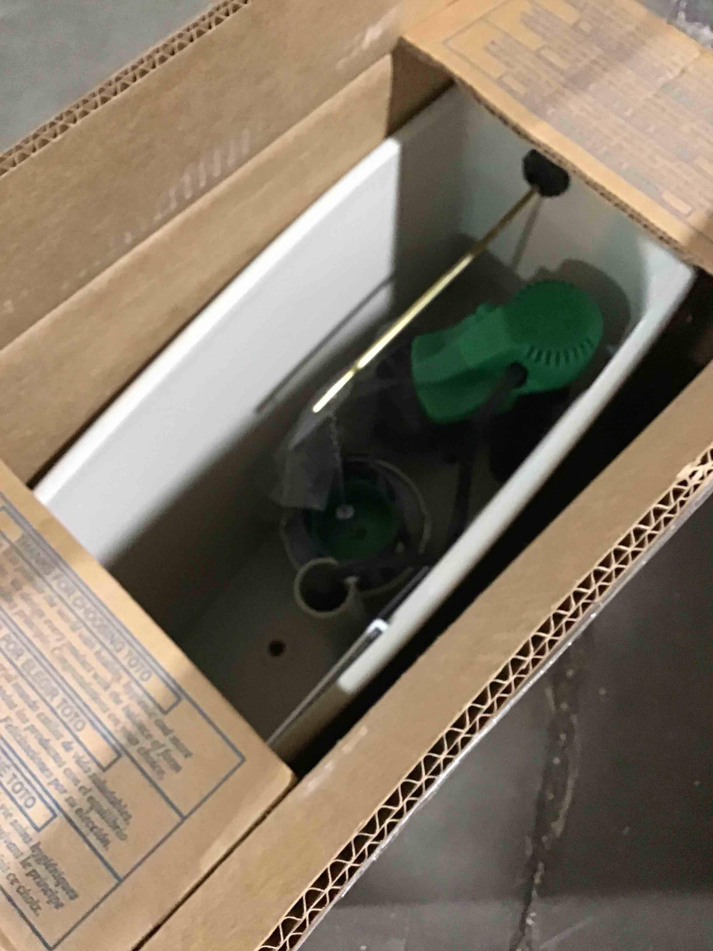 https://s3.amazonaws.com/lotting-images-prod/bidfta/BLU4773849_1688049482683.jpeg