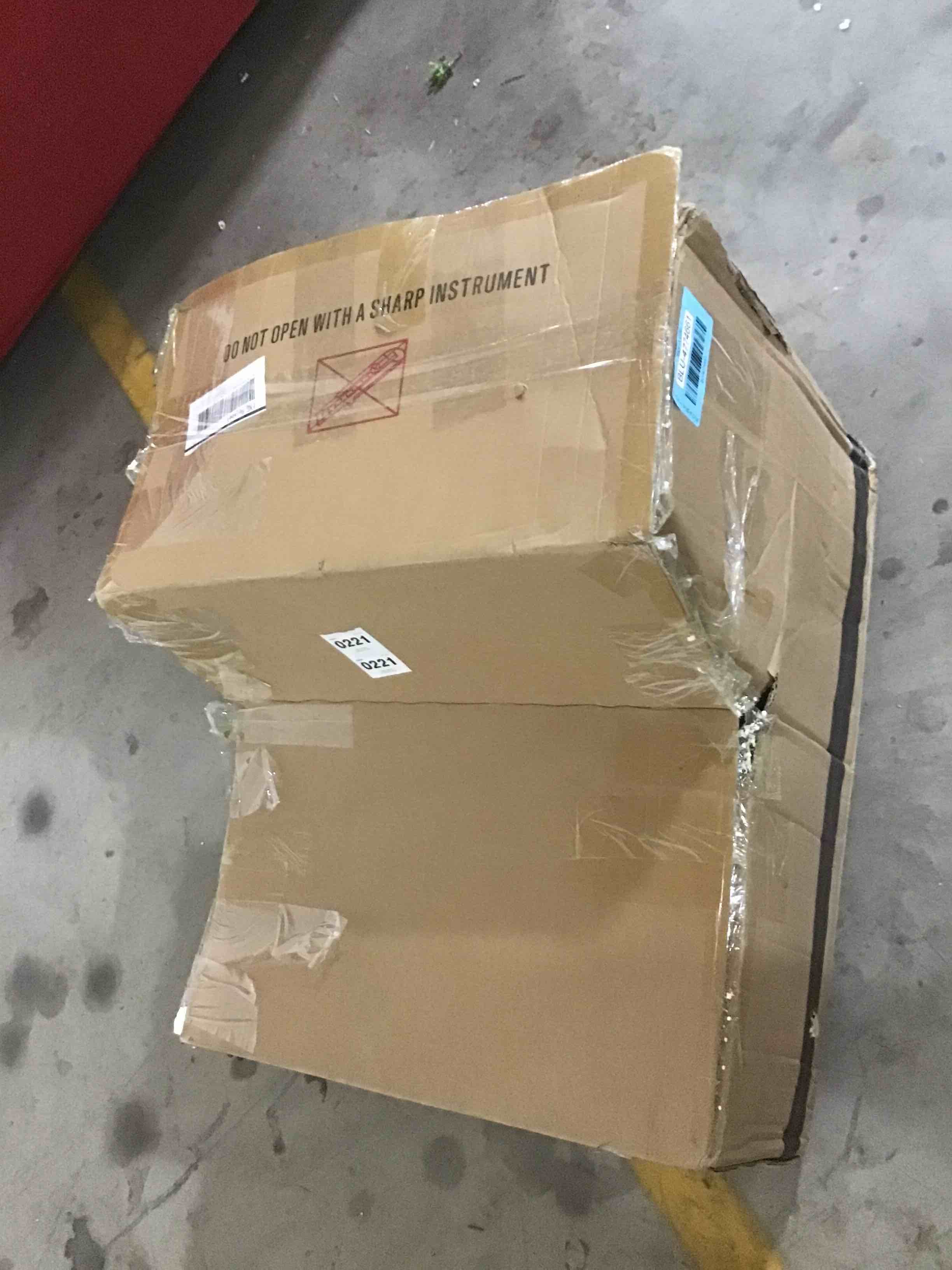 https://s3.amazonaws.com/lotting-images-prod/bidfta/BLU4774661_1689605922651.jpeg