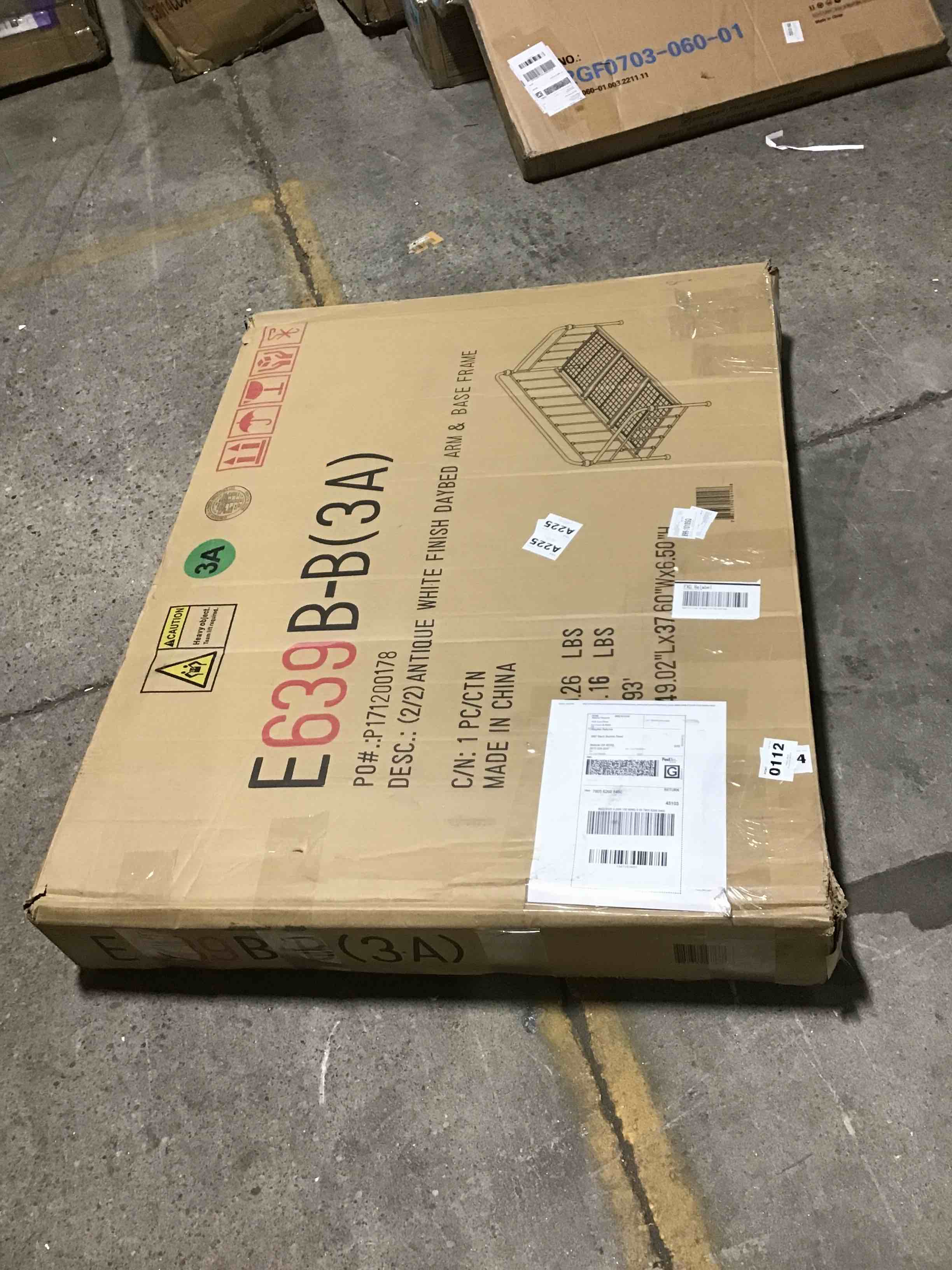 https://s3.amazonaws.com/lotting-images-prod/bidfta/BLU4775570_1689349388136.jpeg