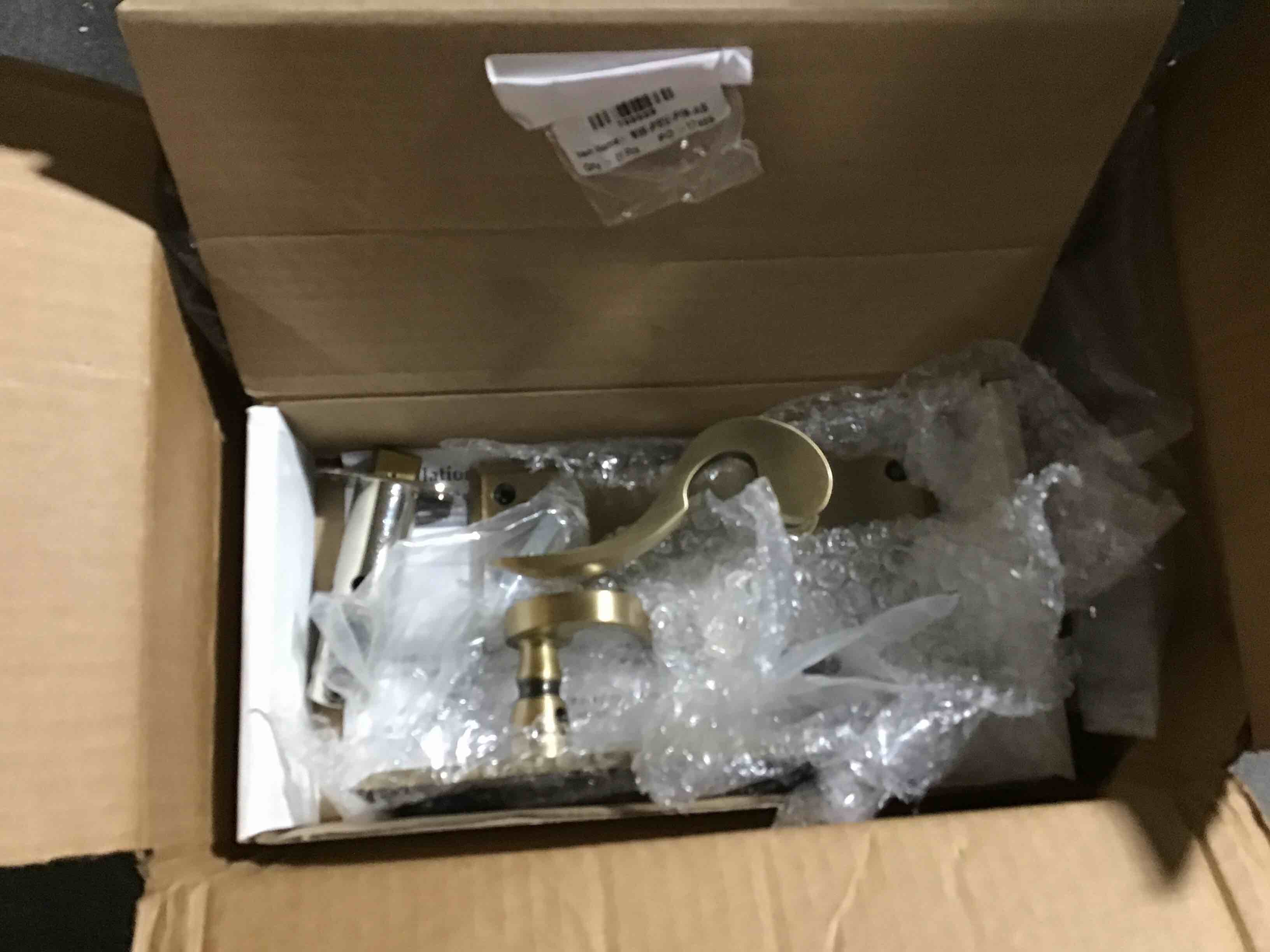 https://s3.amazonaws.com/lotting-images-prod/bidfta/BLU4777758_1694100434814.jpeg