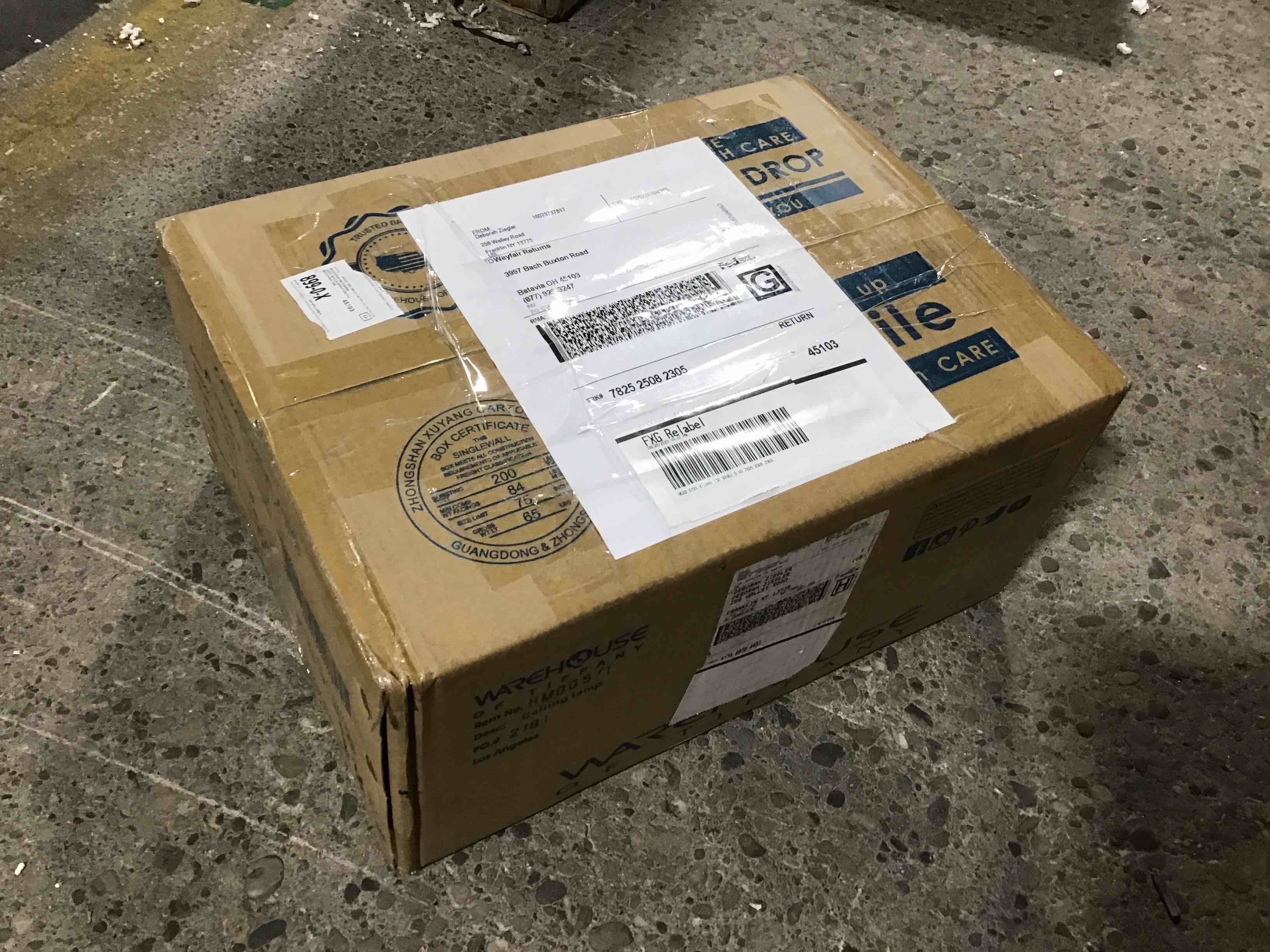 https://s3.amazonaws.com/lotting-images-prod/bidfta/BLU4777816_1694191313561.jpeg