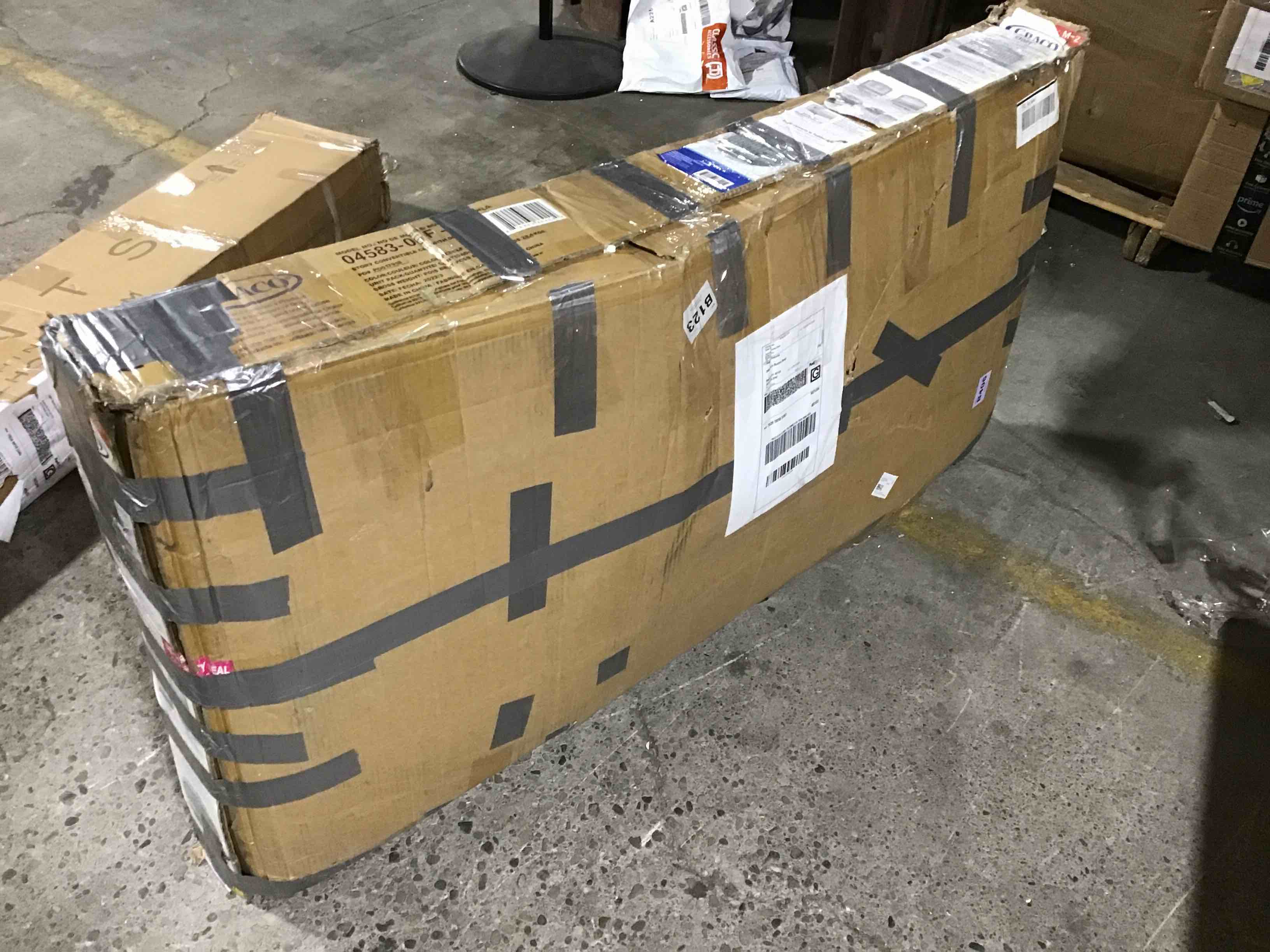 https://s3.amazonaws.com/lotting-images-prod/bidfta/BLU4777833_1694195086135.jpeg