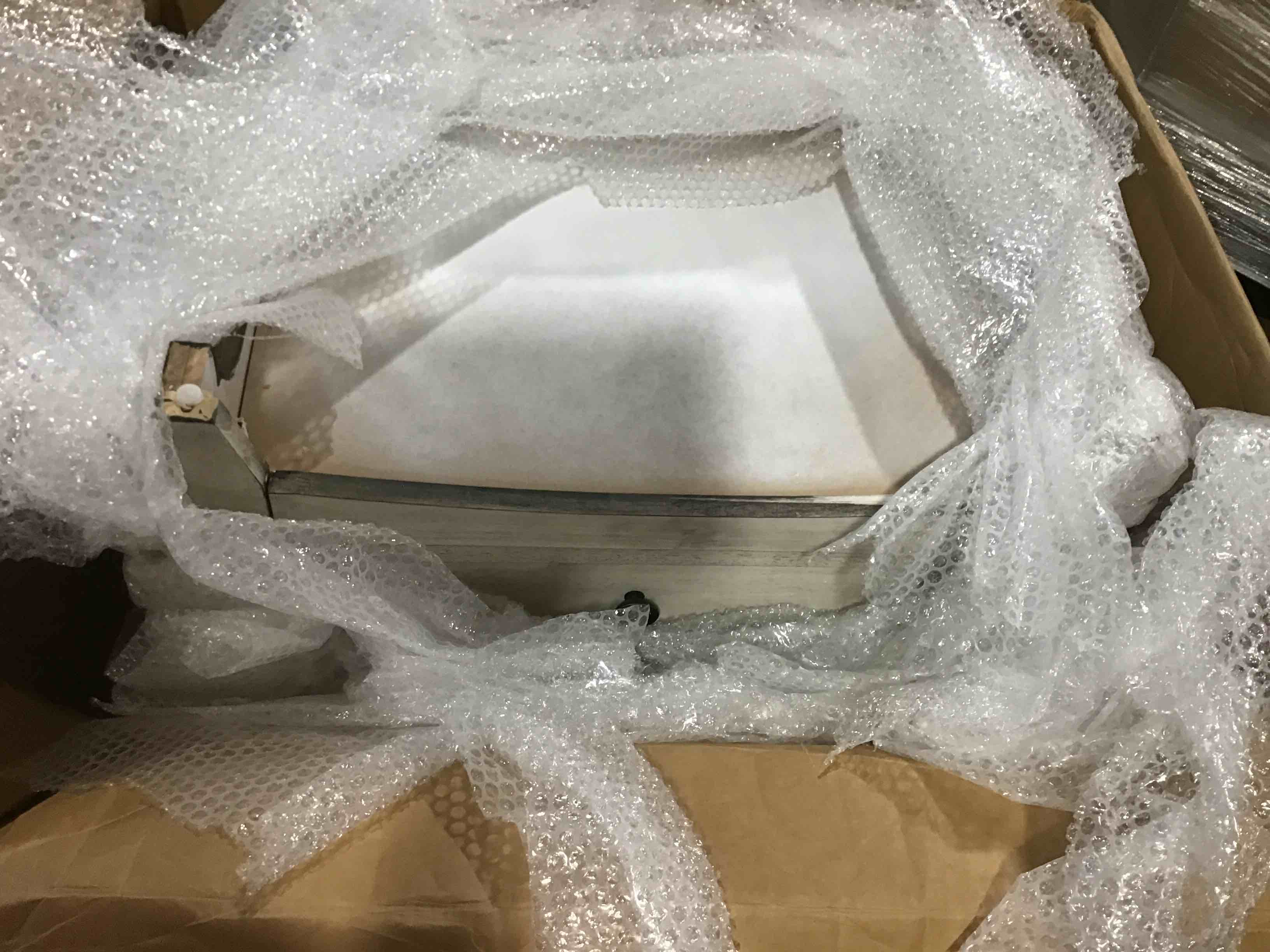 https://s3.amazonaws.com/lotting-images-prod/bidfta/BLU4782507_1688570865844.jpeg