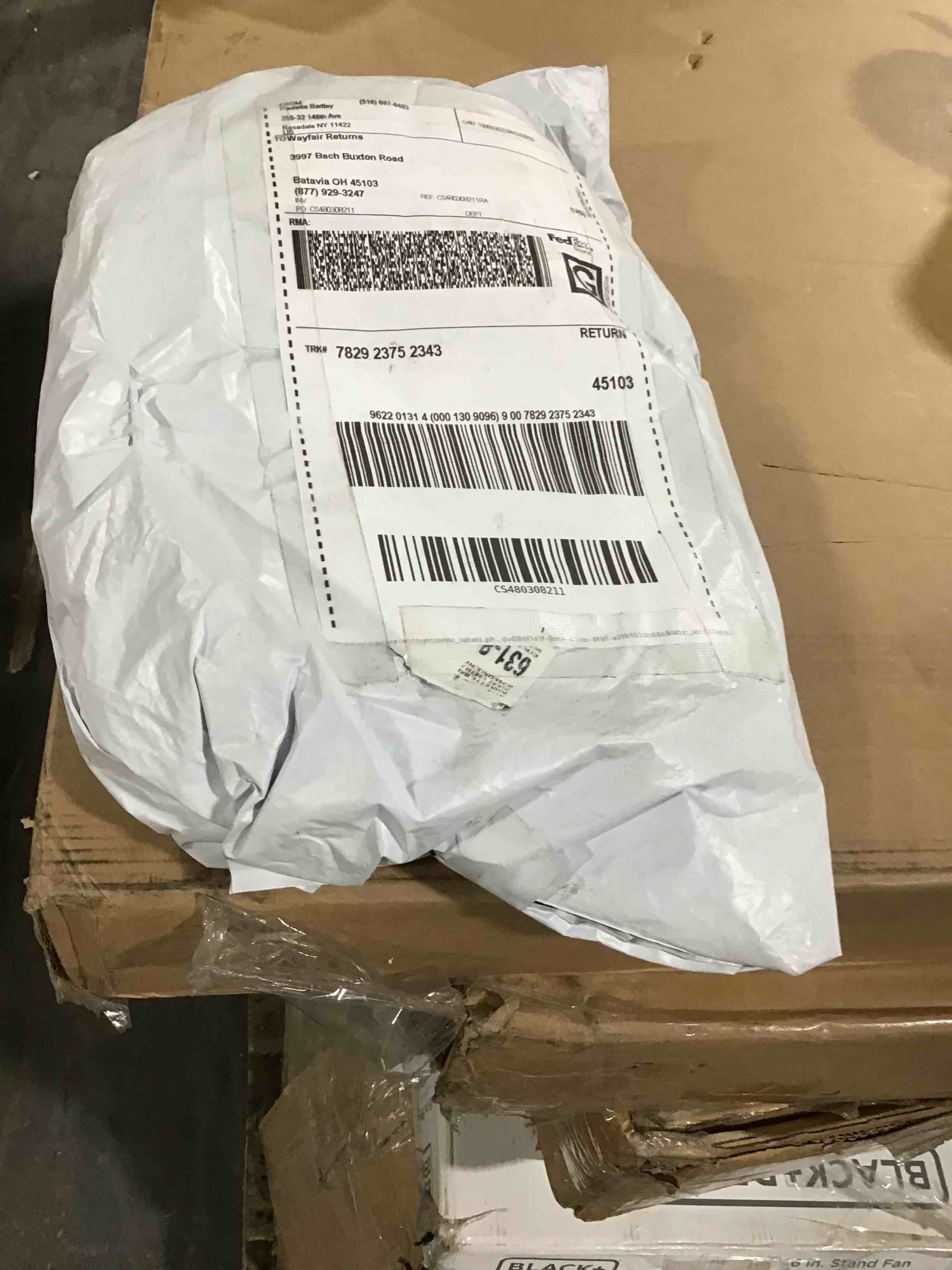 https://s3.amazonaws.com/lotting-images-prod/bidfta/BLU4783719_1695063110449.jpeg