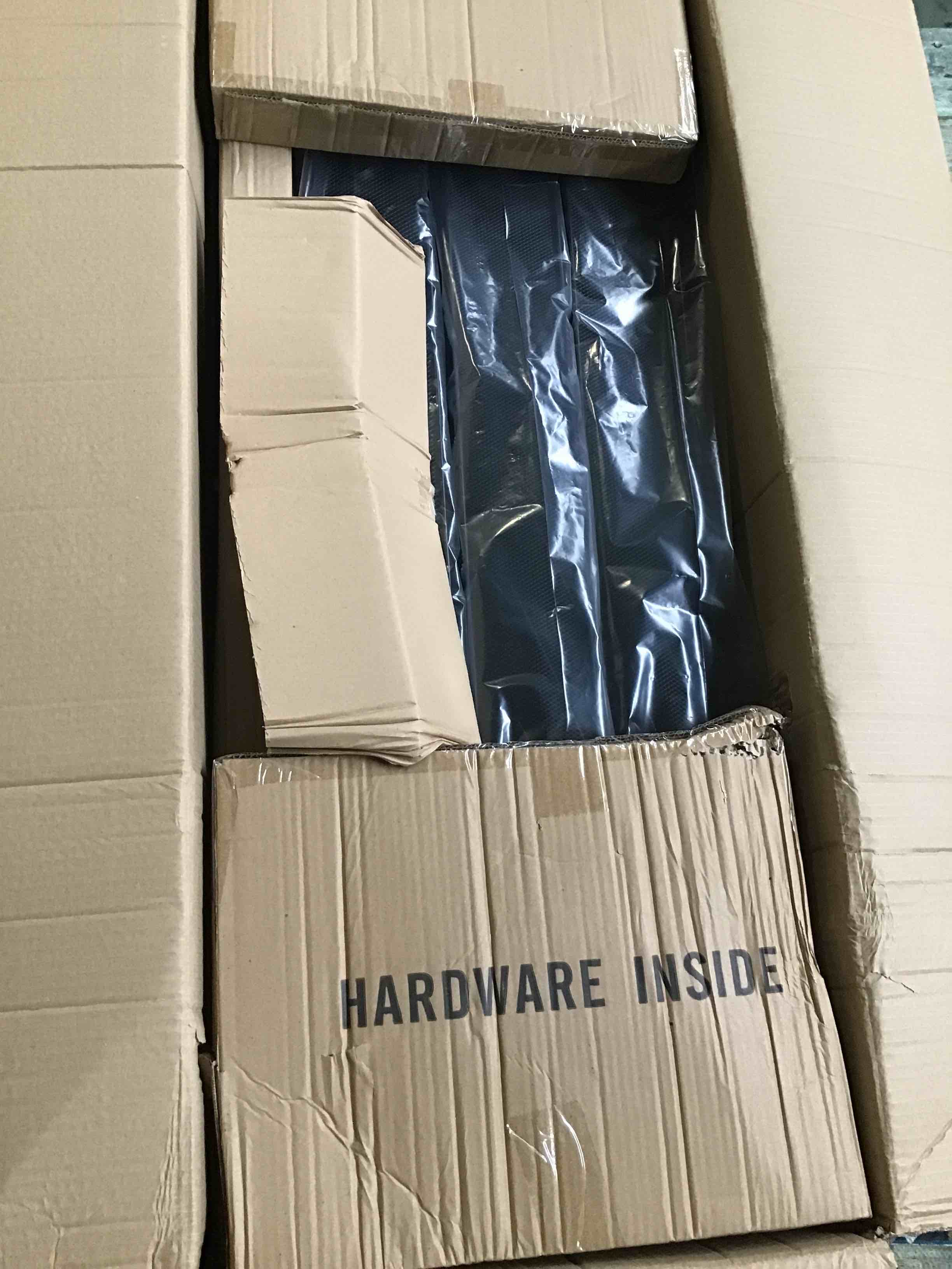 https://s3.amazonaws.com/lotting-images-prod/bidfta/BLU4785557_1690558972817.jpeg