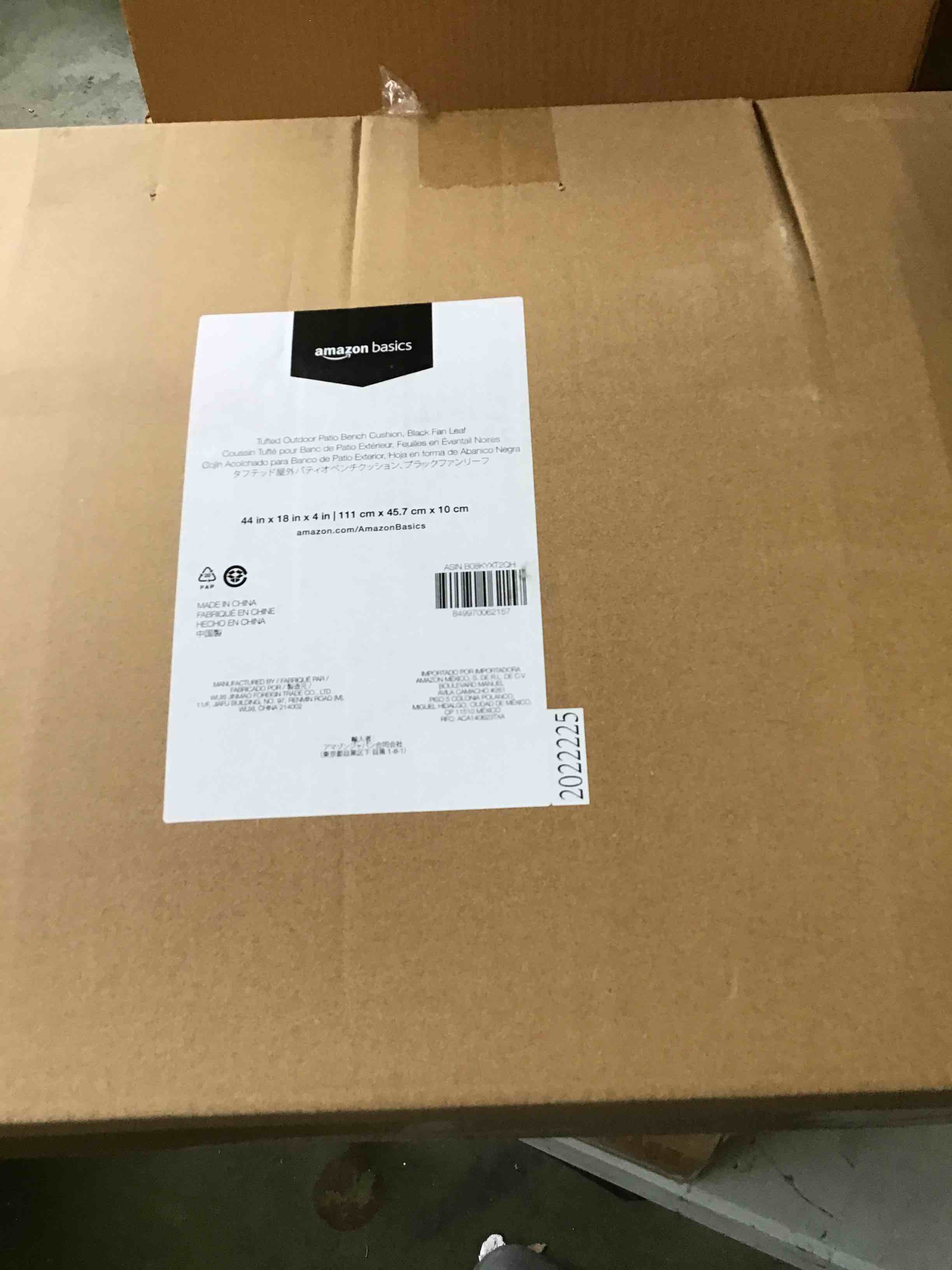 https://s3.amazonaws.com/lotting-images-prod/bidfta/BLU4785884_1690832464676.jpeg