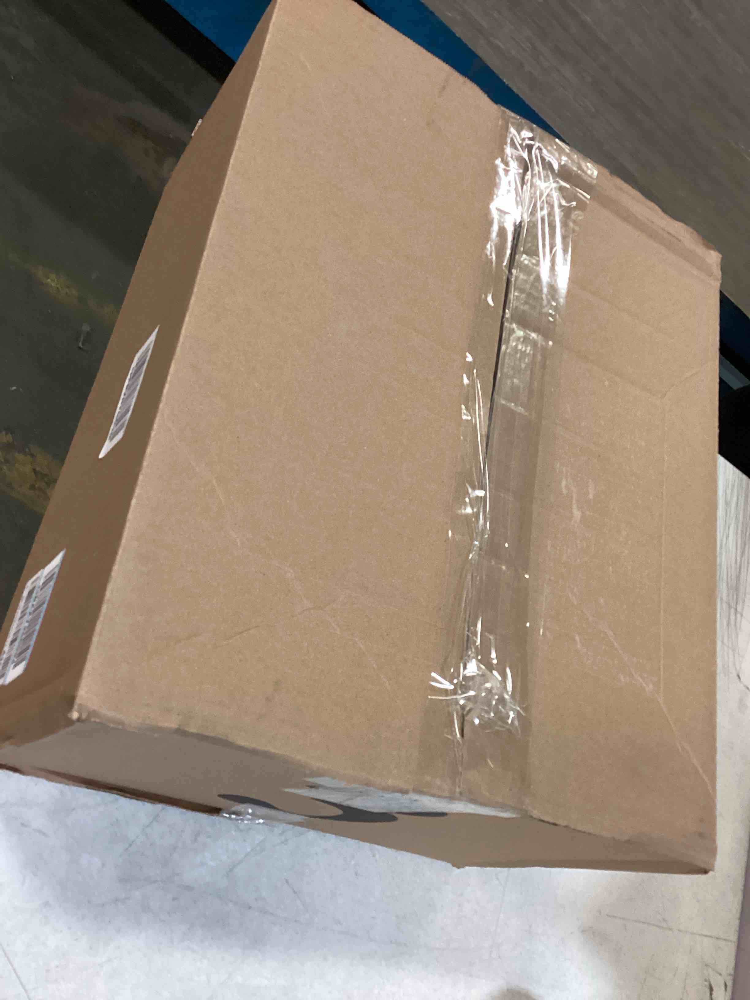 https://s3.amazonaws.com/lotting-images-prod/bidfta/BLU4791443_1703246762398.jpeg