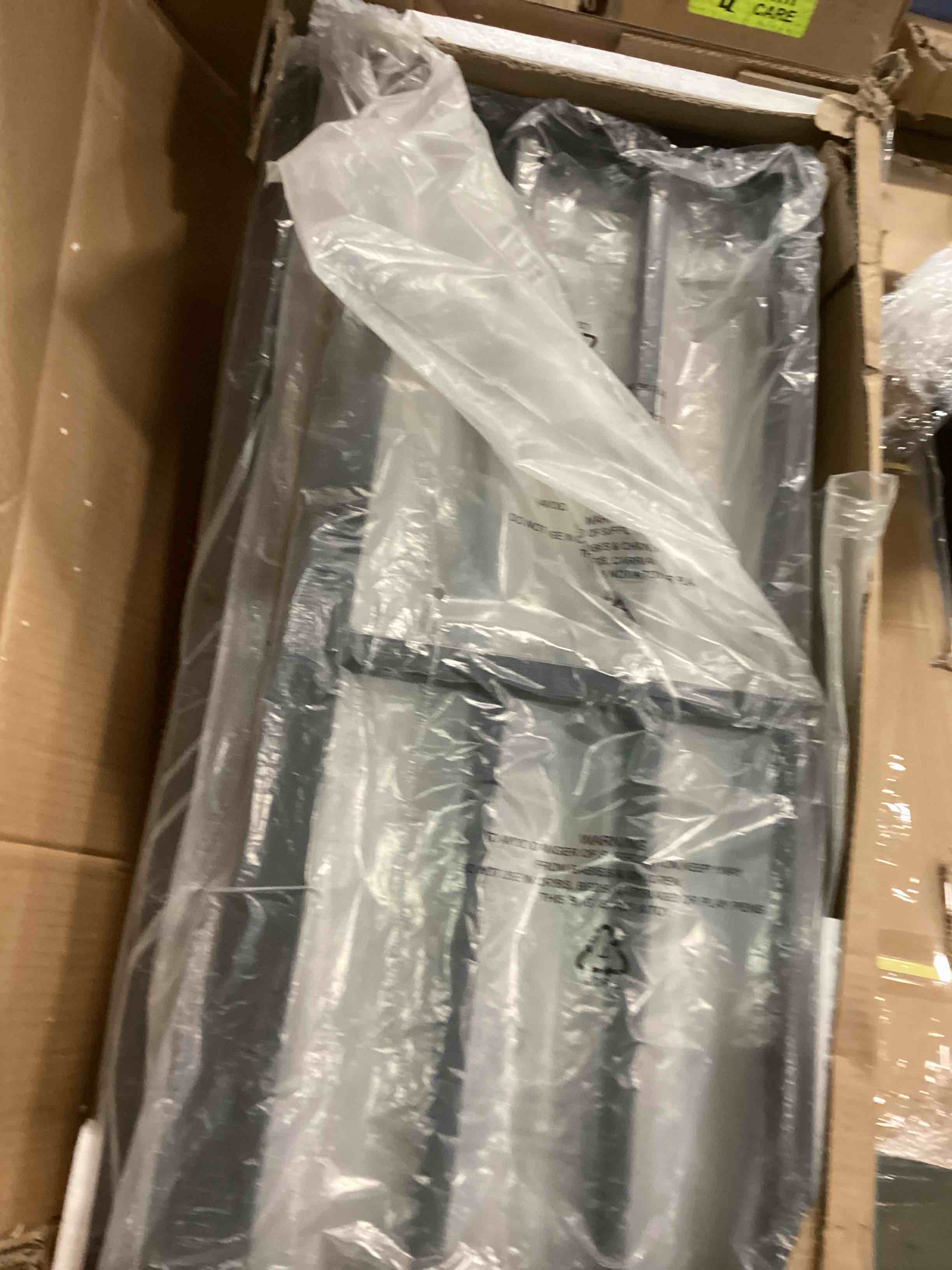 https://s3.amazonaws.com/lotting-images-prod/bidfta/BLU4791950_1703619171073.jpeg